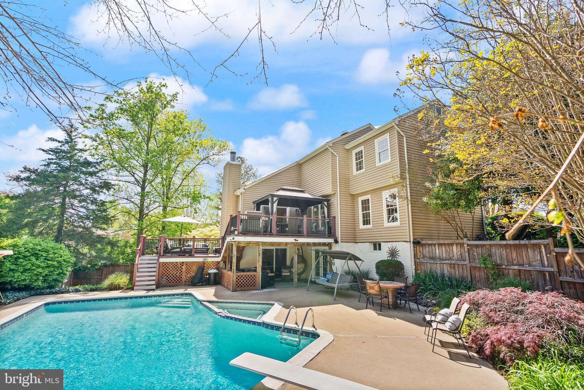 BELLE POND FARM - Residential