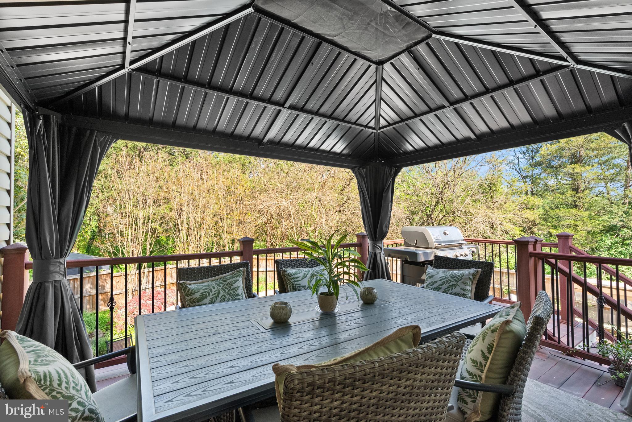 BELLE POND FARM - Residential