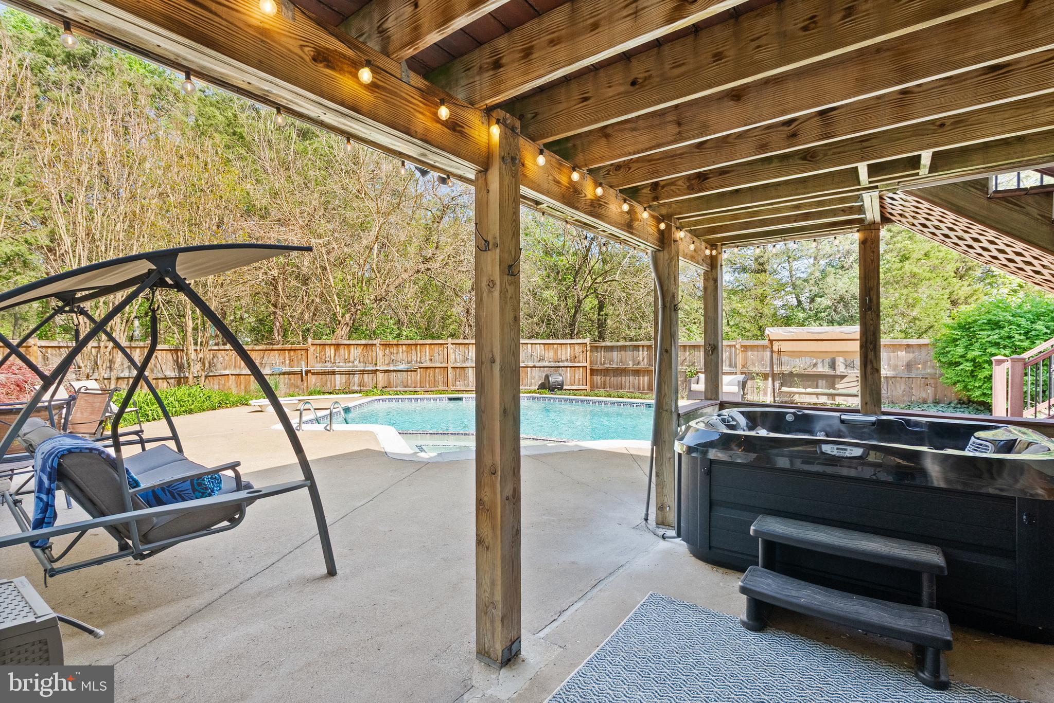 BELLE POND FARM - Residential