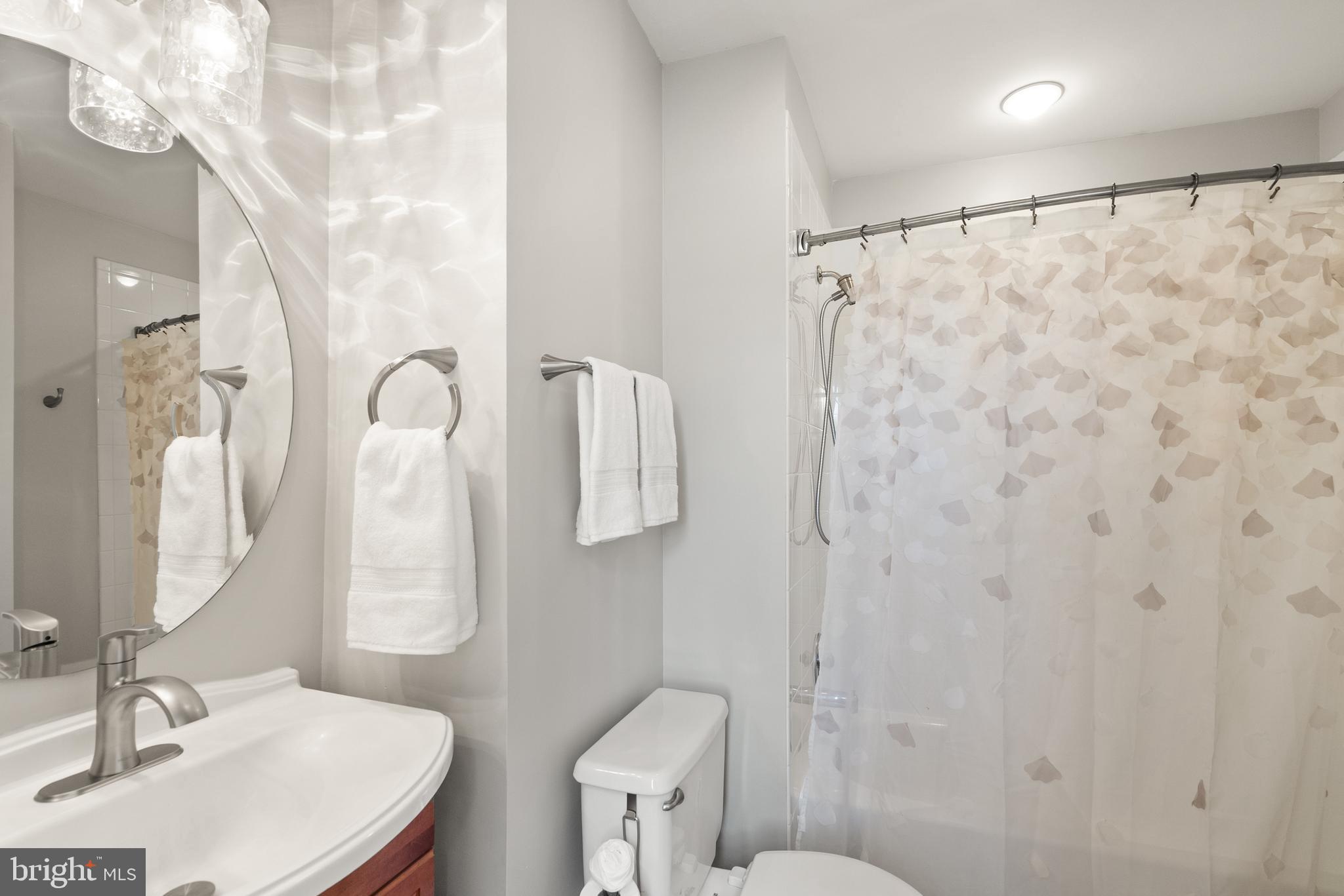 BELLE POND FARM - Residential