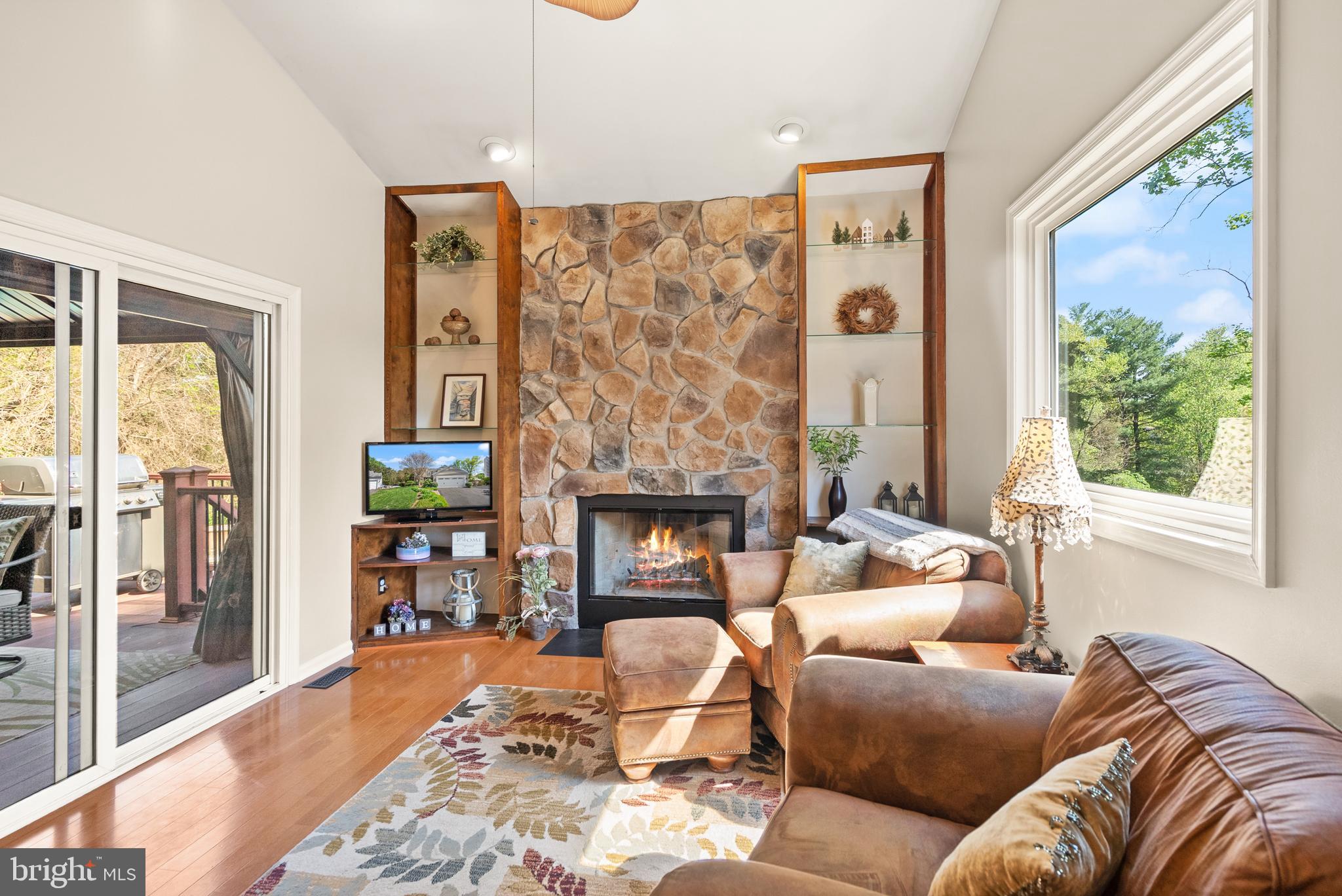 BELLE POND FARM - Residential