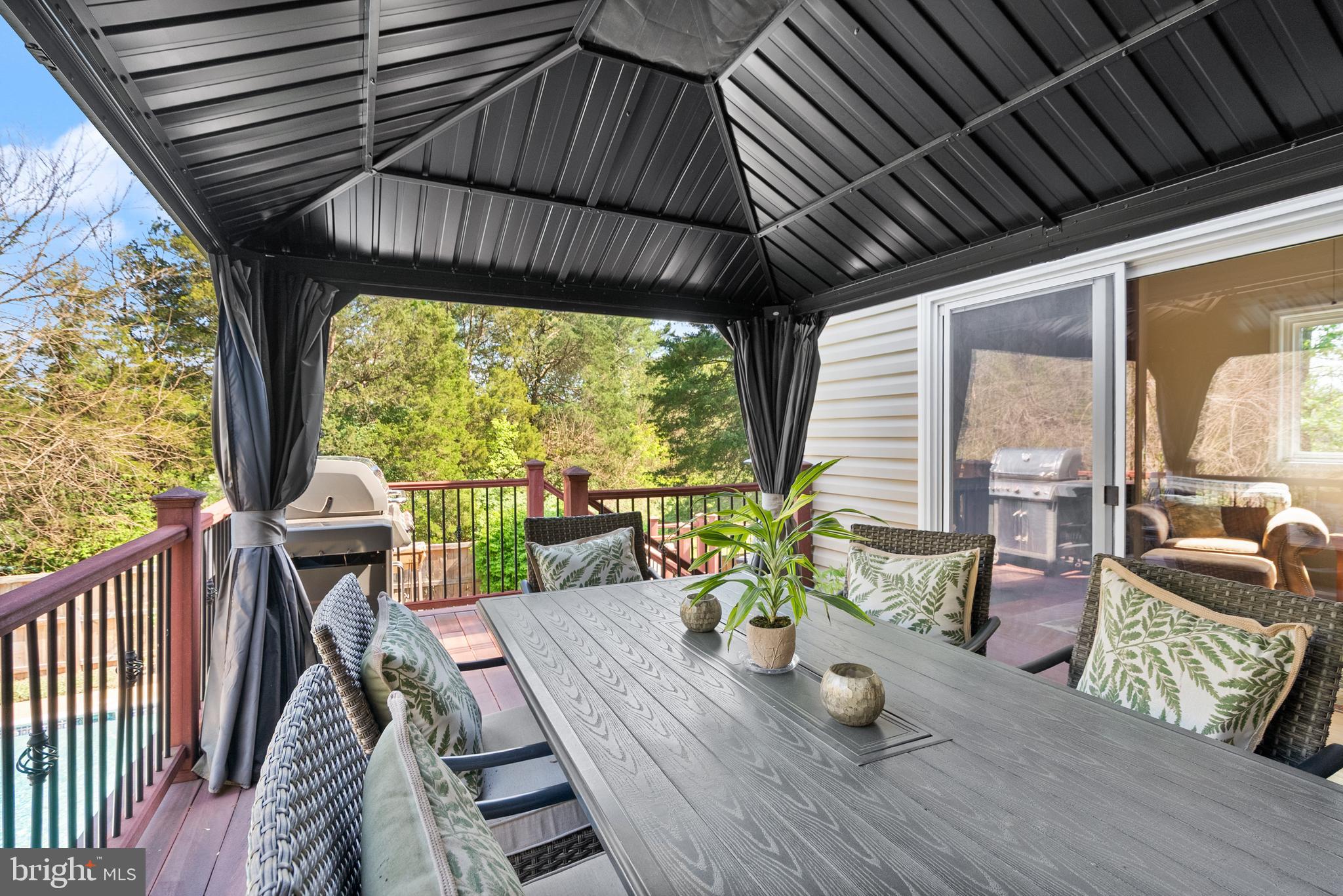 BELLE POND FARM - Residential