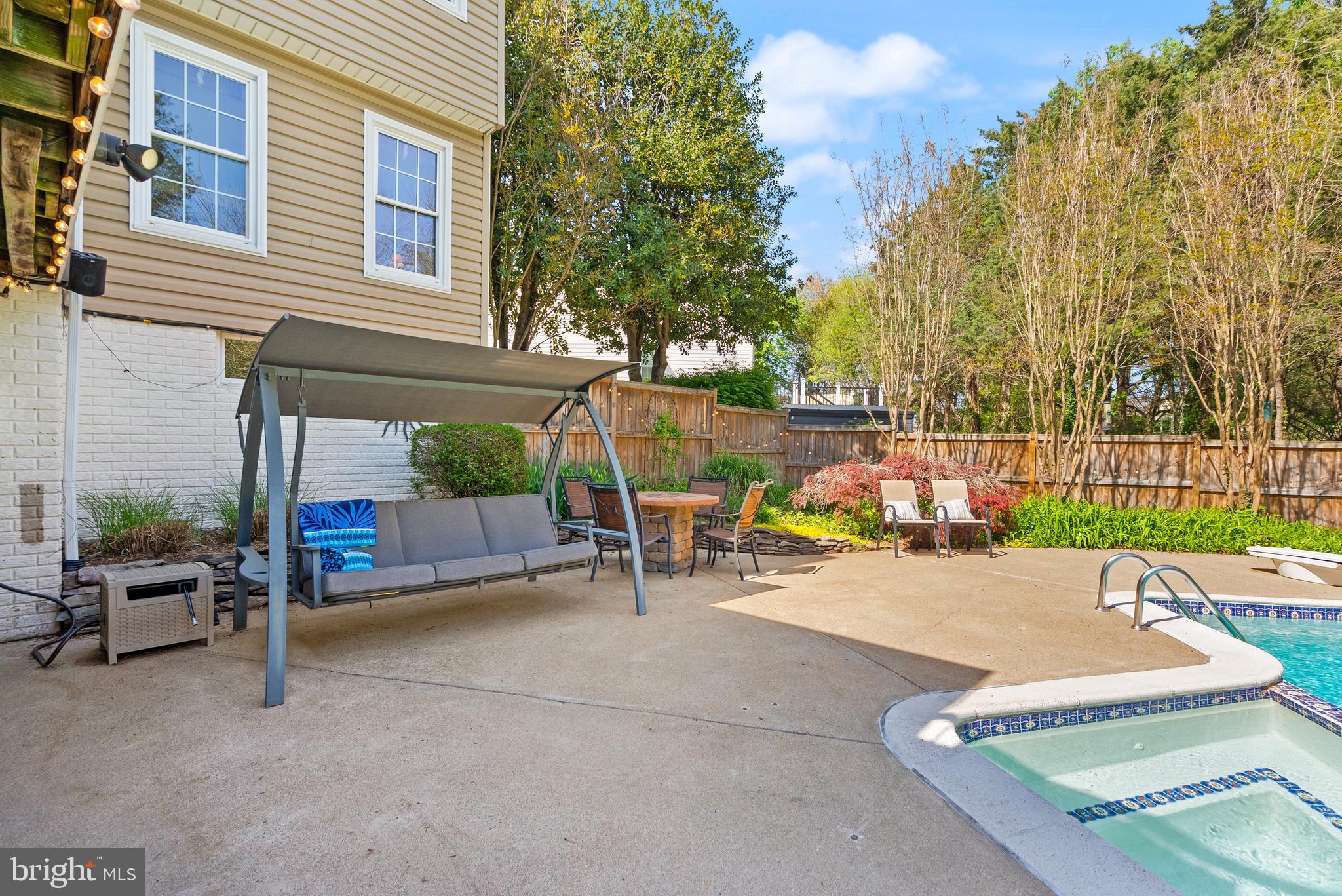 BELLE POND FARM - Residential