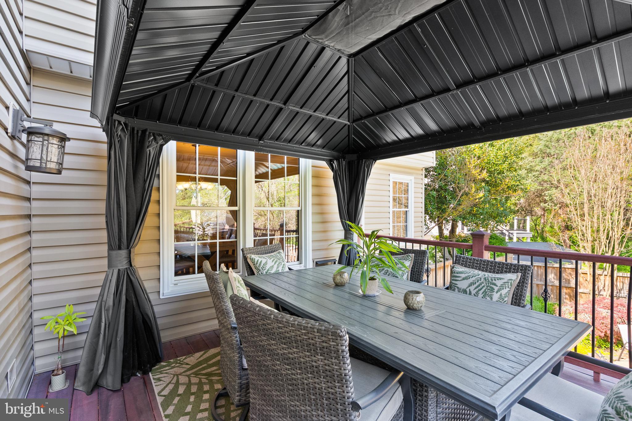 BELLE POND FARM - Residential