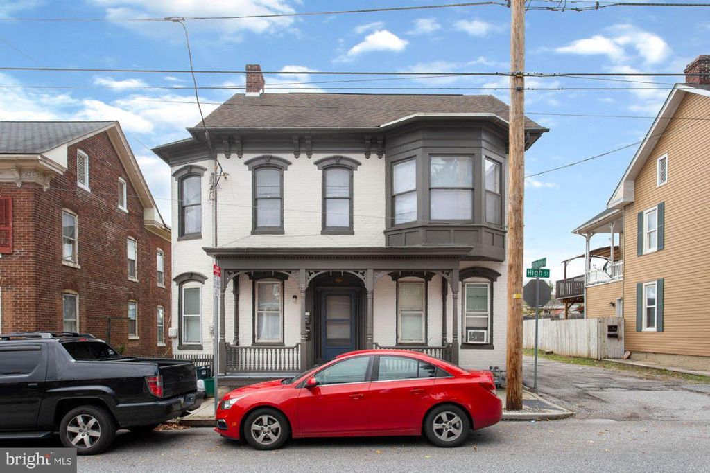 Photo of 208 High Street, Hanover, PA 17331 (MLS # PAYK2050500)