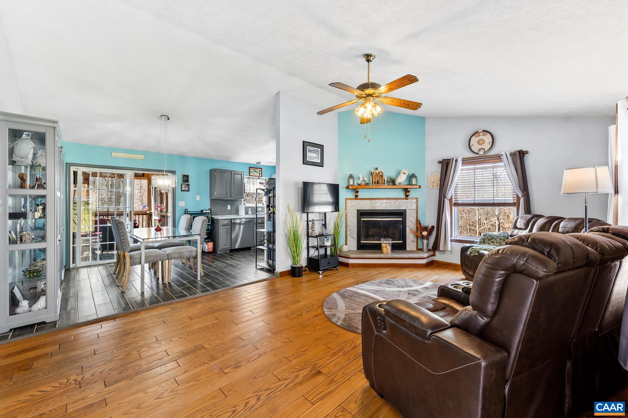 LAKE MONTICELLO - Residential