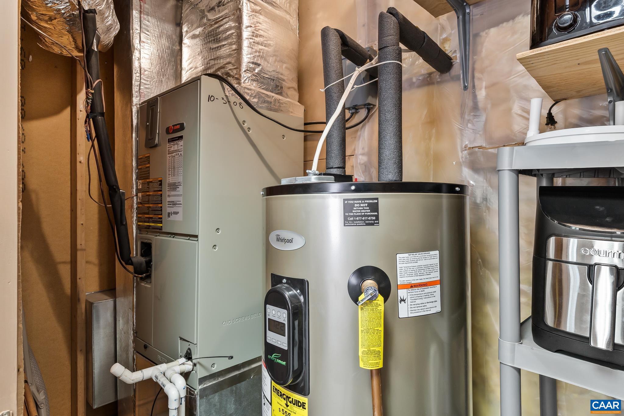 LAKE MONTICELLO - Residential