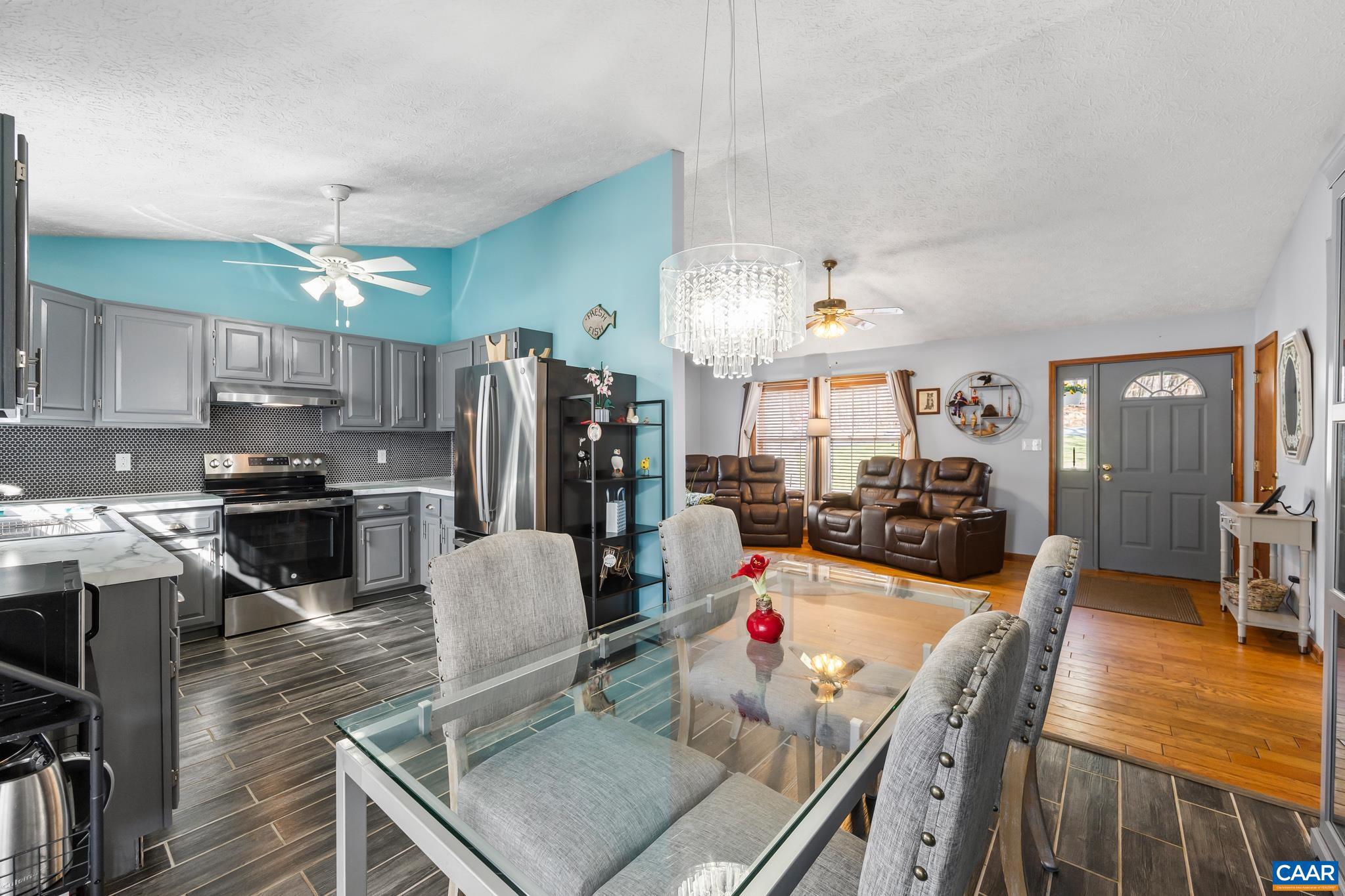 LAKE MONTICELLO - Residential