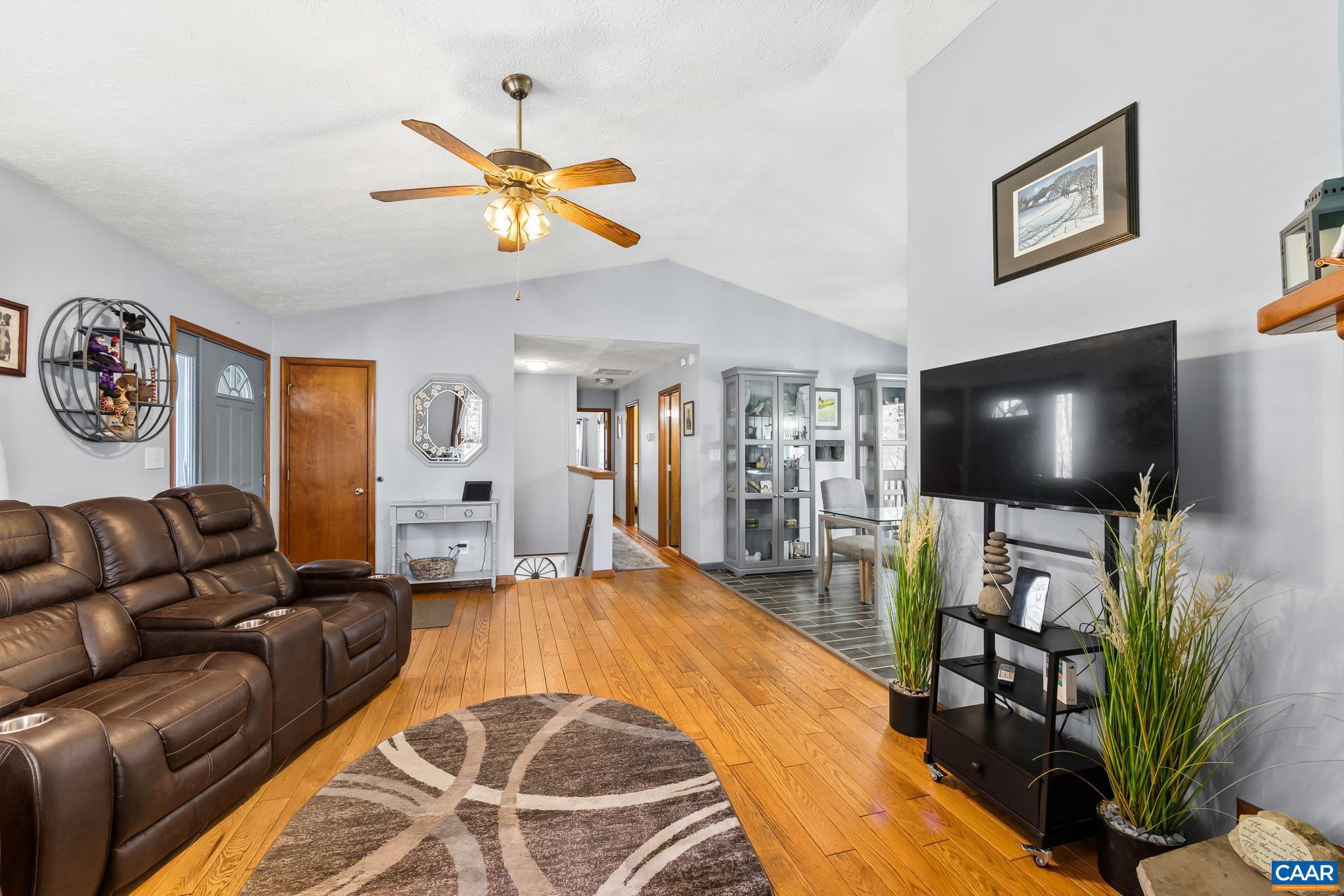 LAKE MONTICELLO - Residential