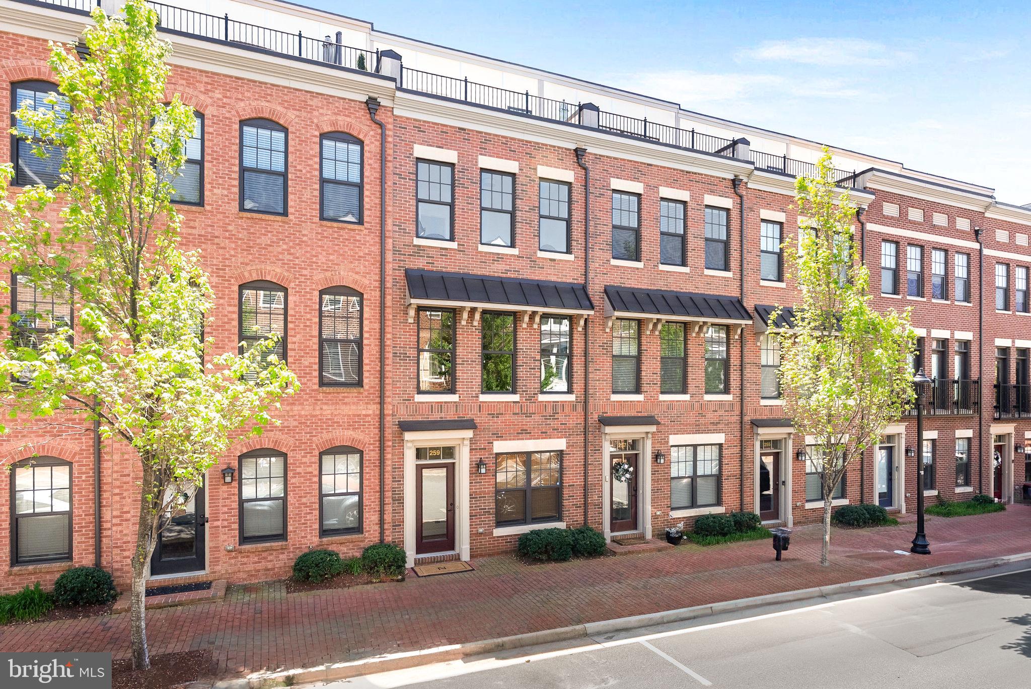 259 CRESCENT STATION TERRACE SE