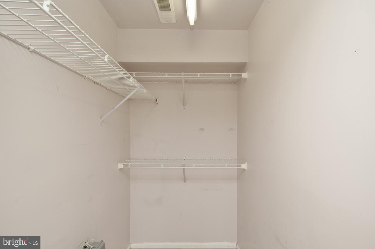 SHERBROOKE CONDO - Residential