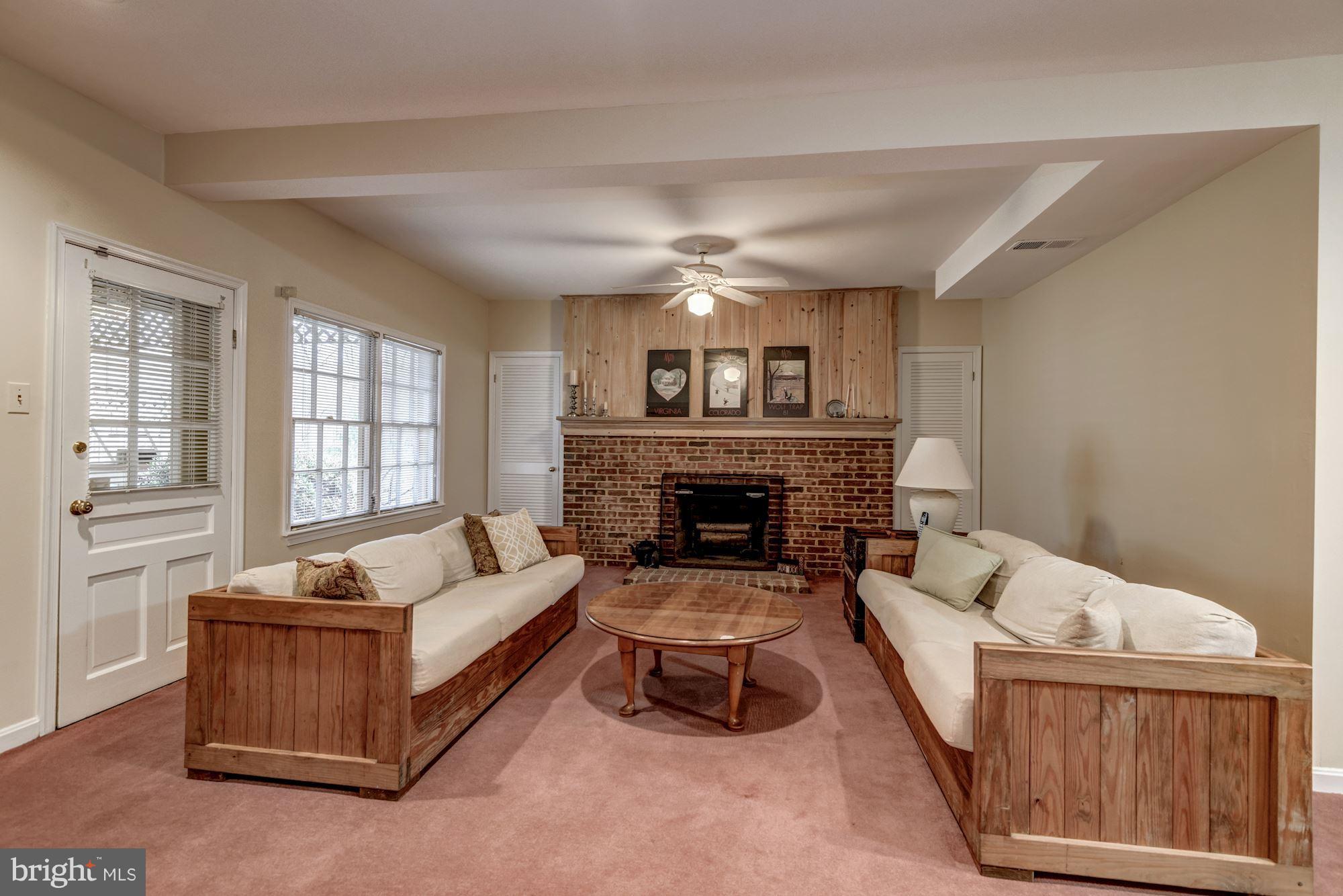 PEACOCK STATION - Residential