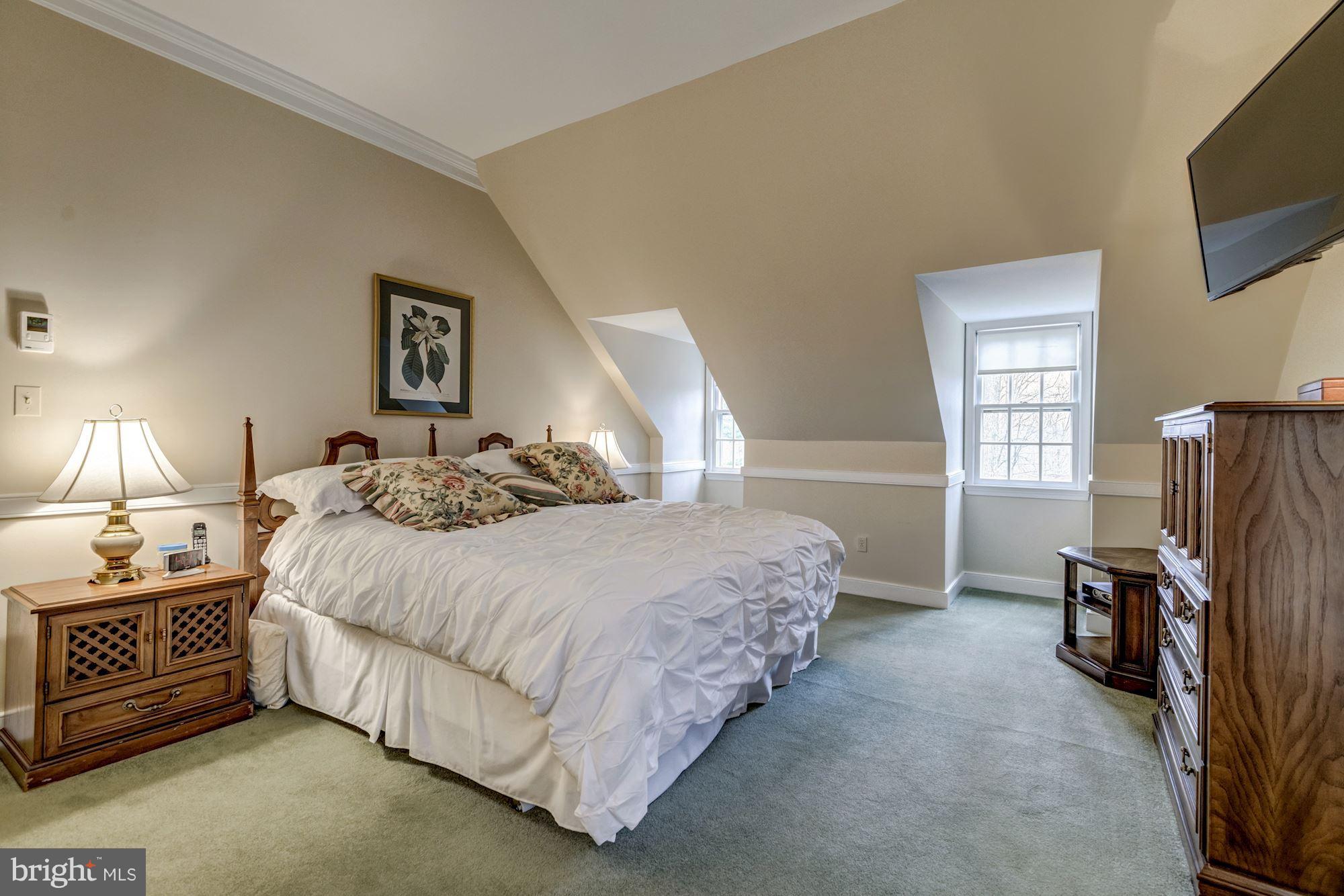 PEACOCK STATION - Residential