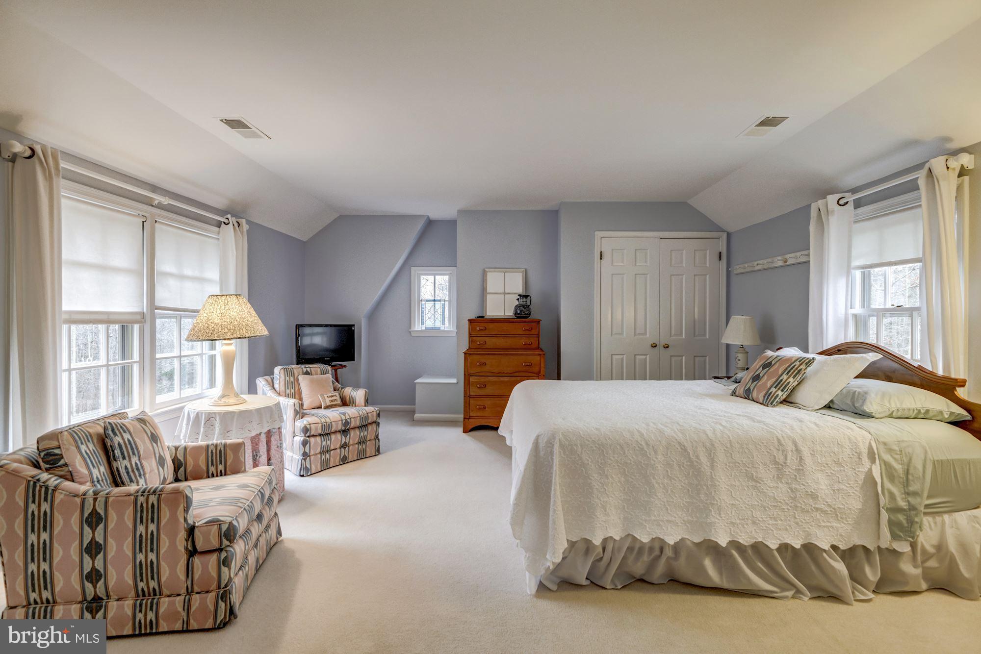 PEACOCK STATION - Residential