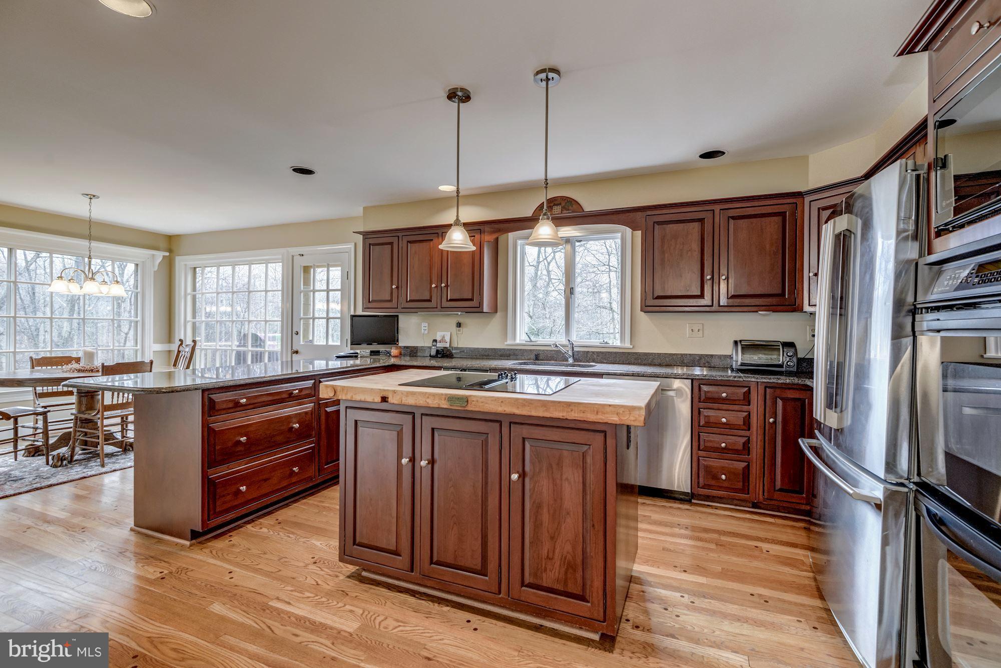 PEACOCK STATION - Residential