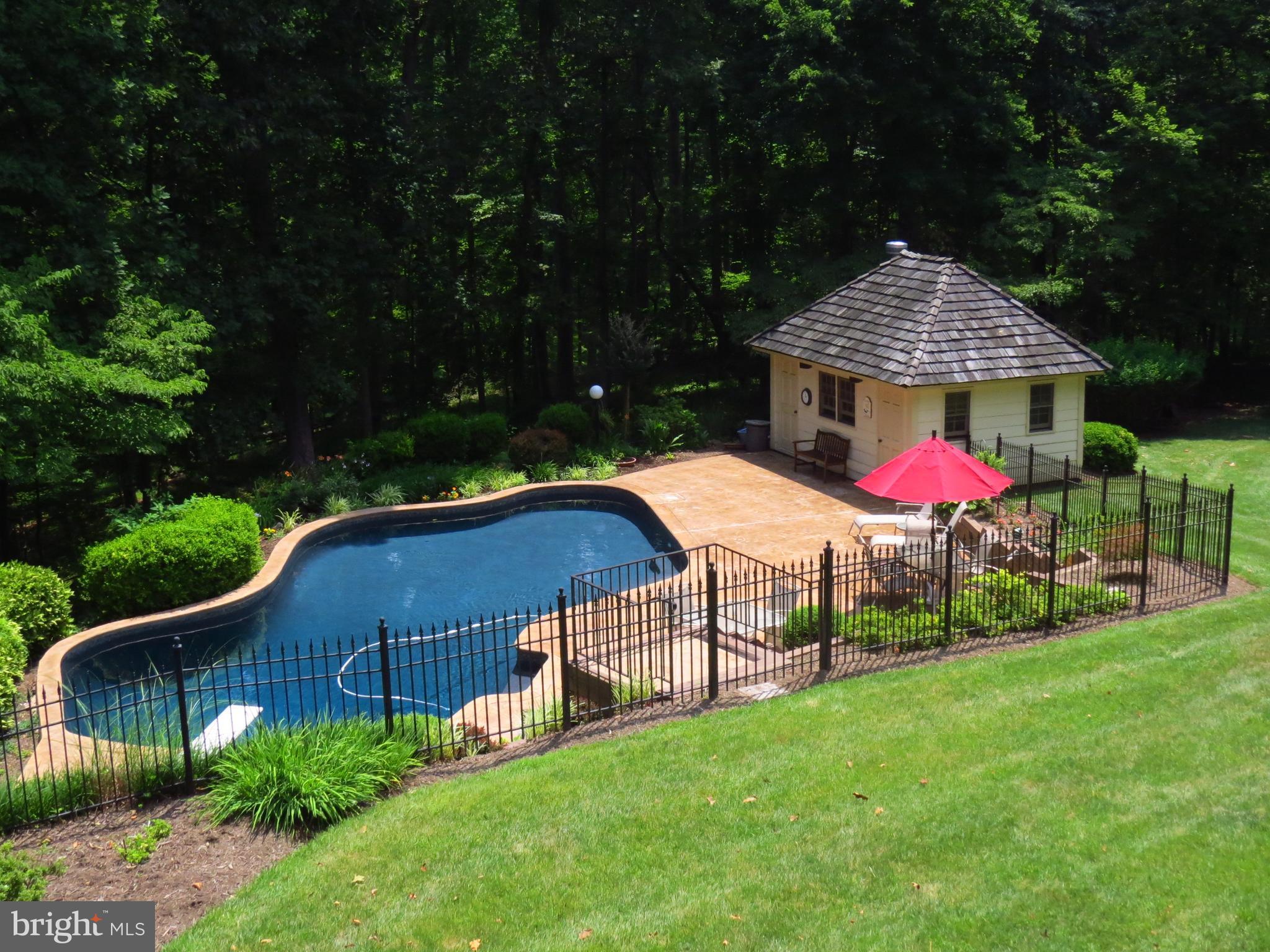 PEACOCK STATION - Residential