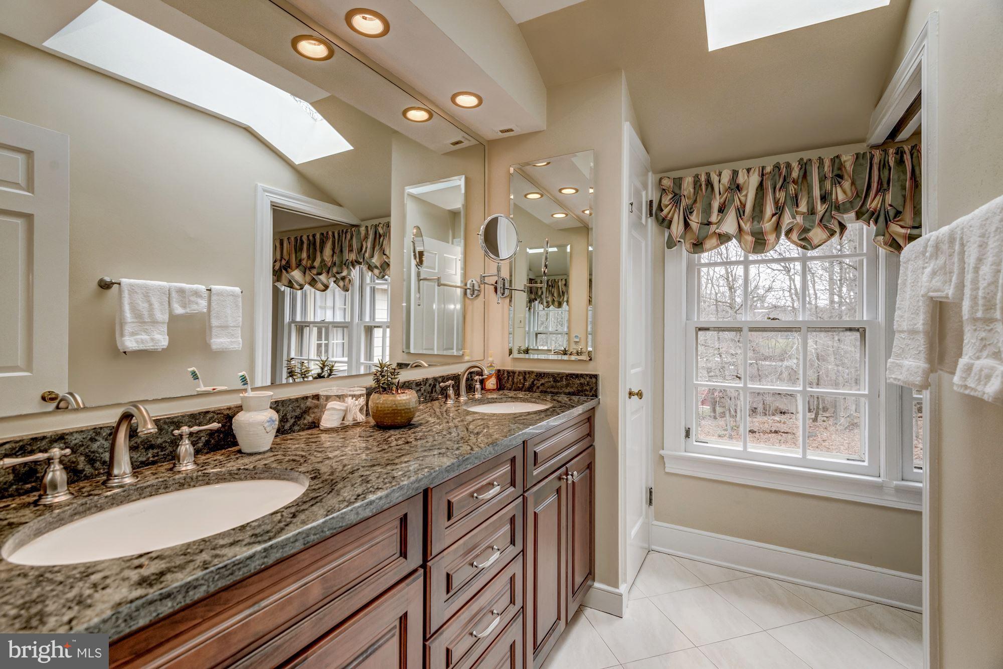 PEACOCK STATION - Residential