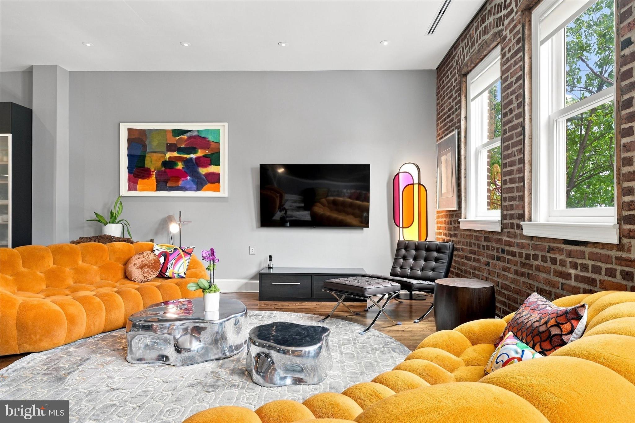 501 VINE STREET 7 9
