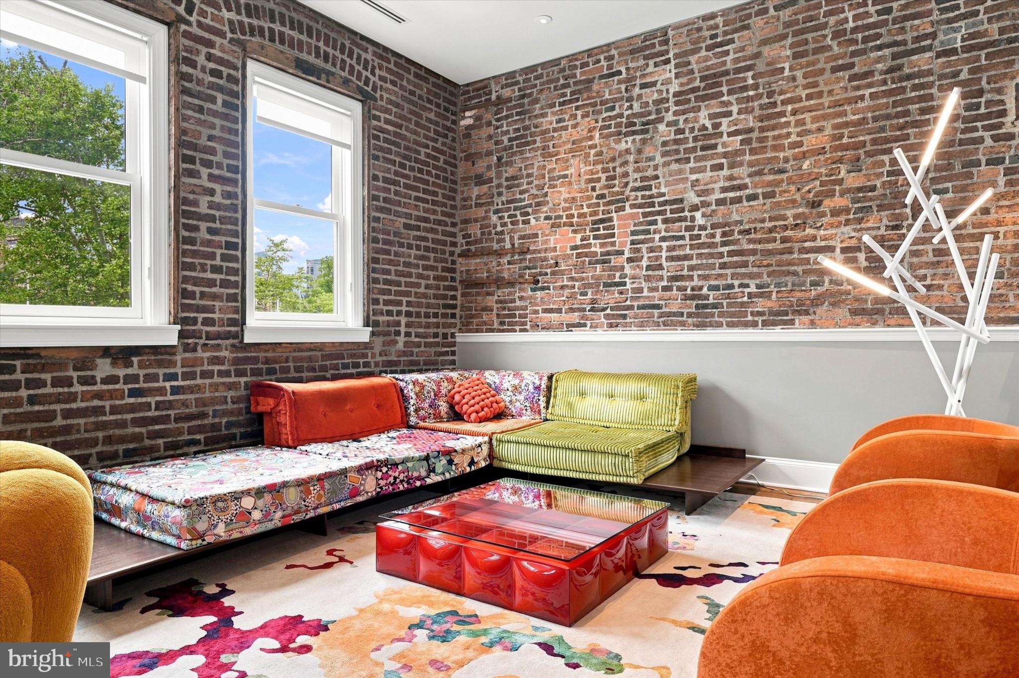 501 VINE STREET 7 9