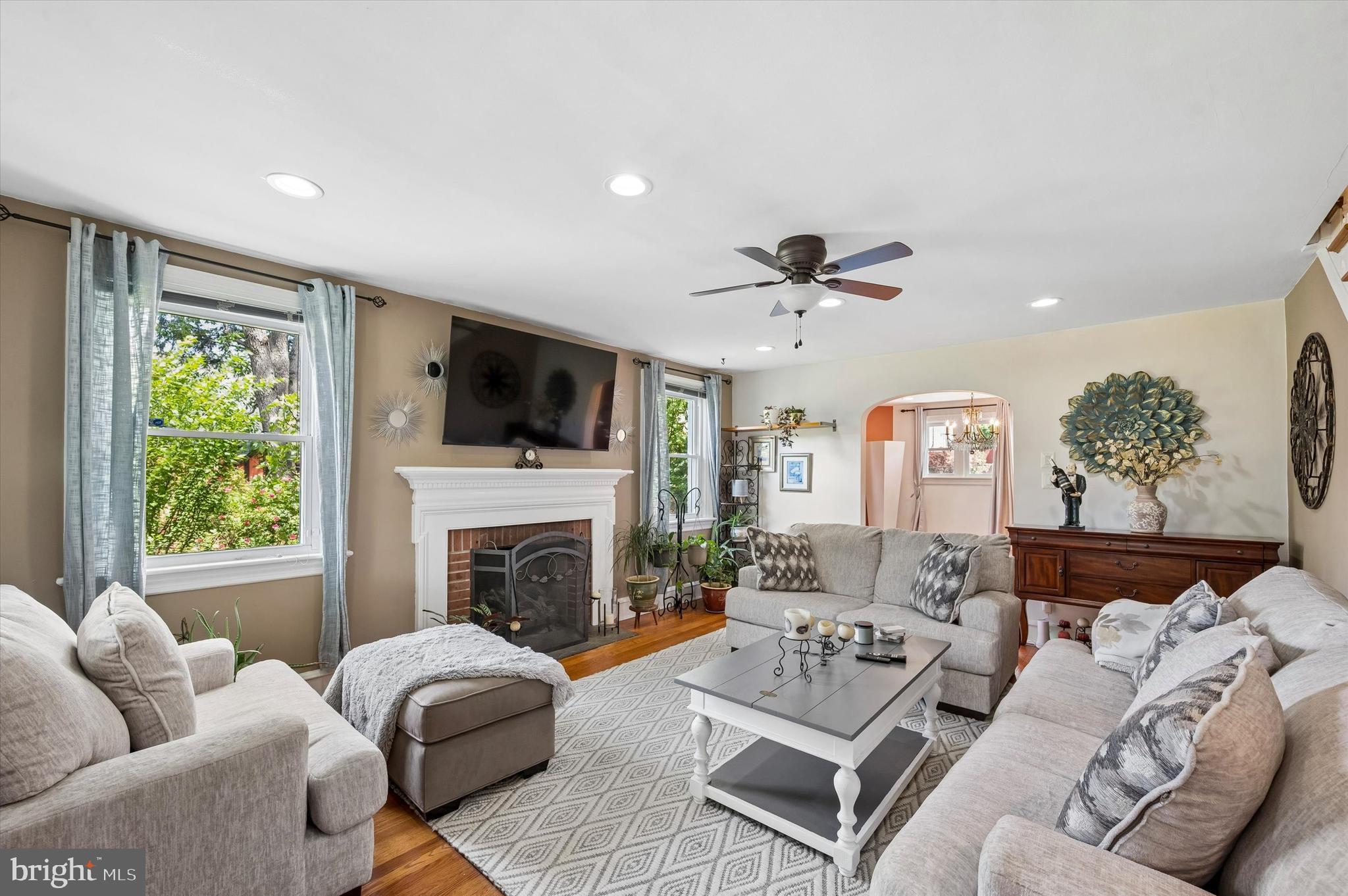 635 LUKENS AVENUE