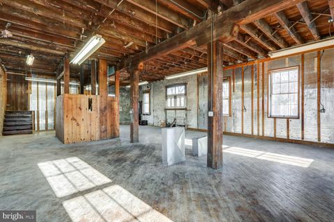 26 N HART STREET MANHEIM PA 17545