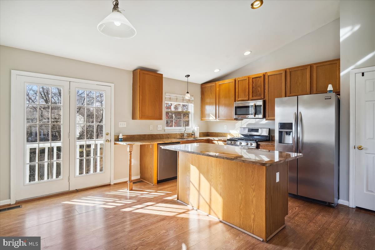 102 W DEER PARK ROAD