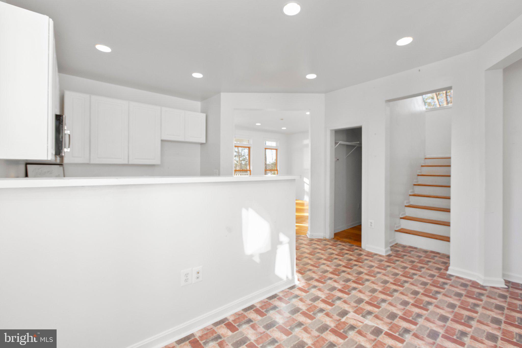 MARLBOROUGH POINT - Residential