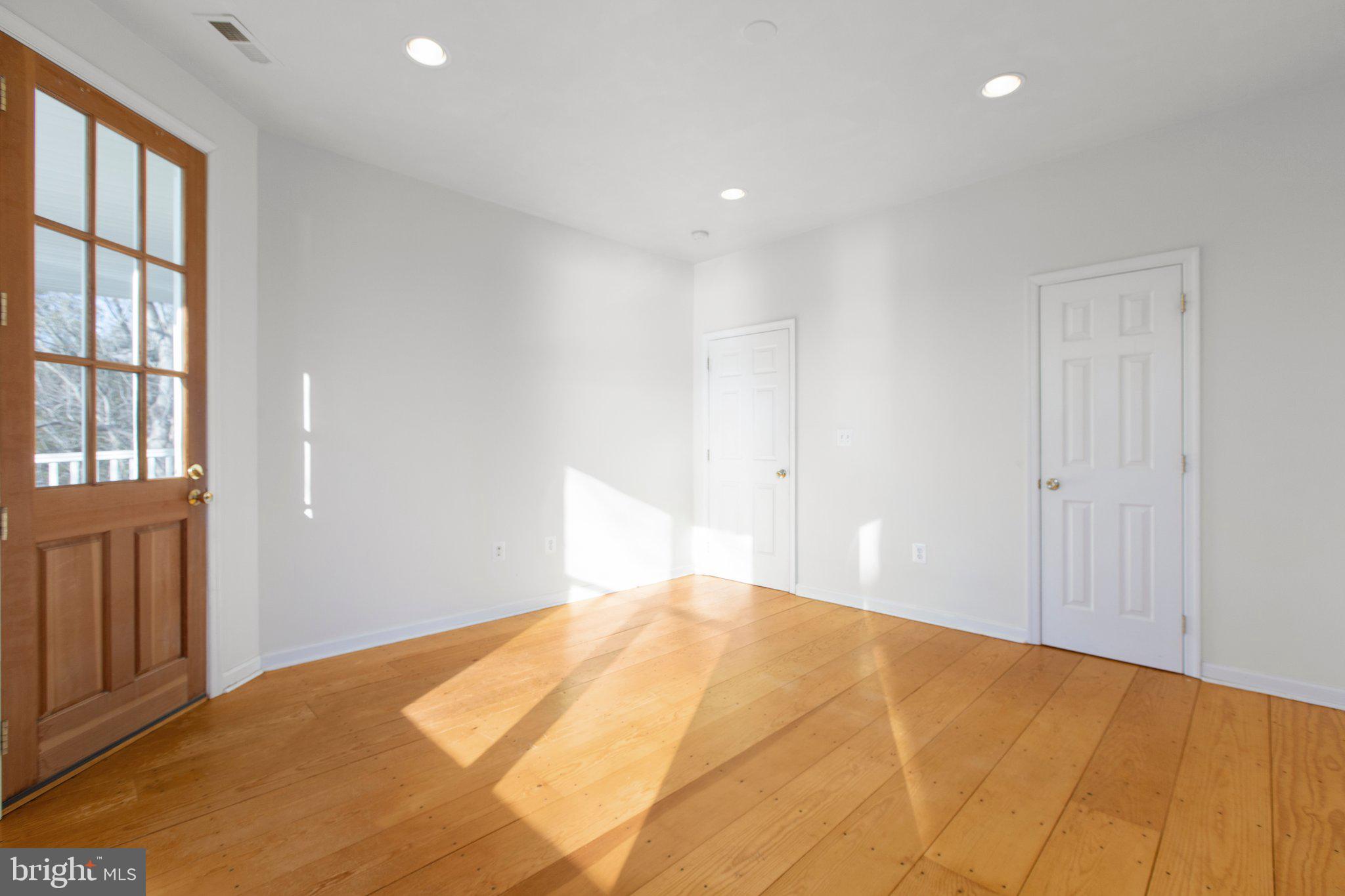 MARLBOROUGH POINT - Residential