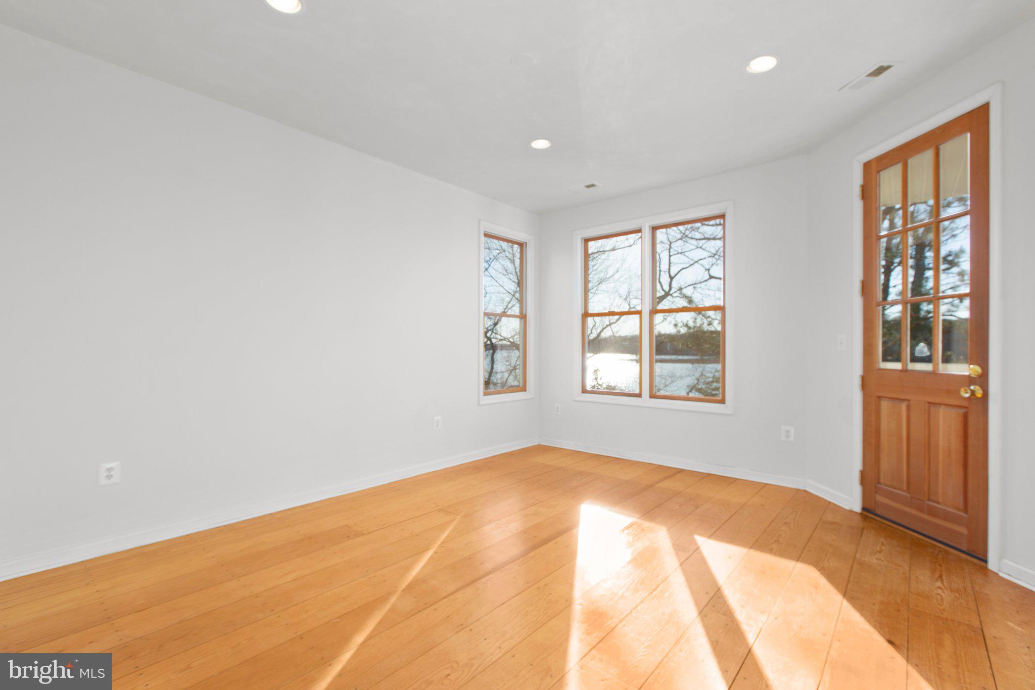 MARLBOROUGH POINT - Residential