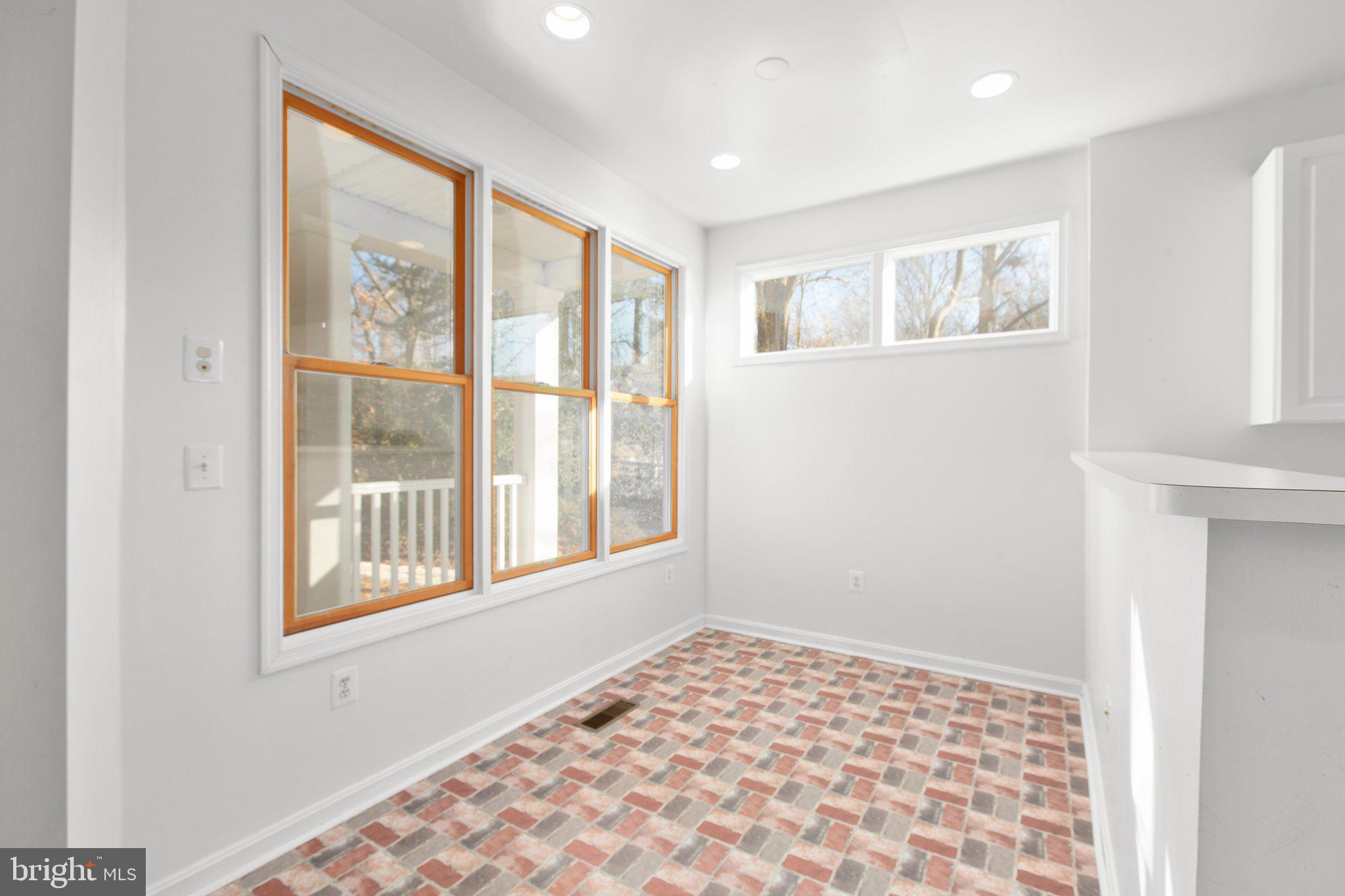 MARLBOROUGH POINT - Residential