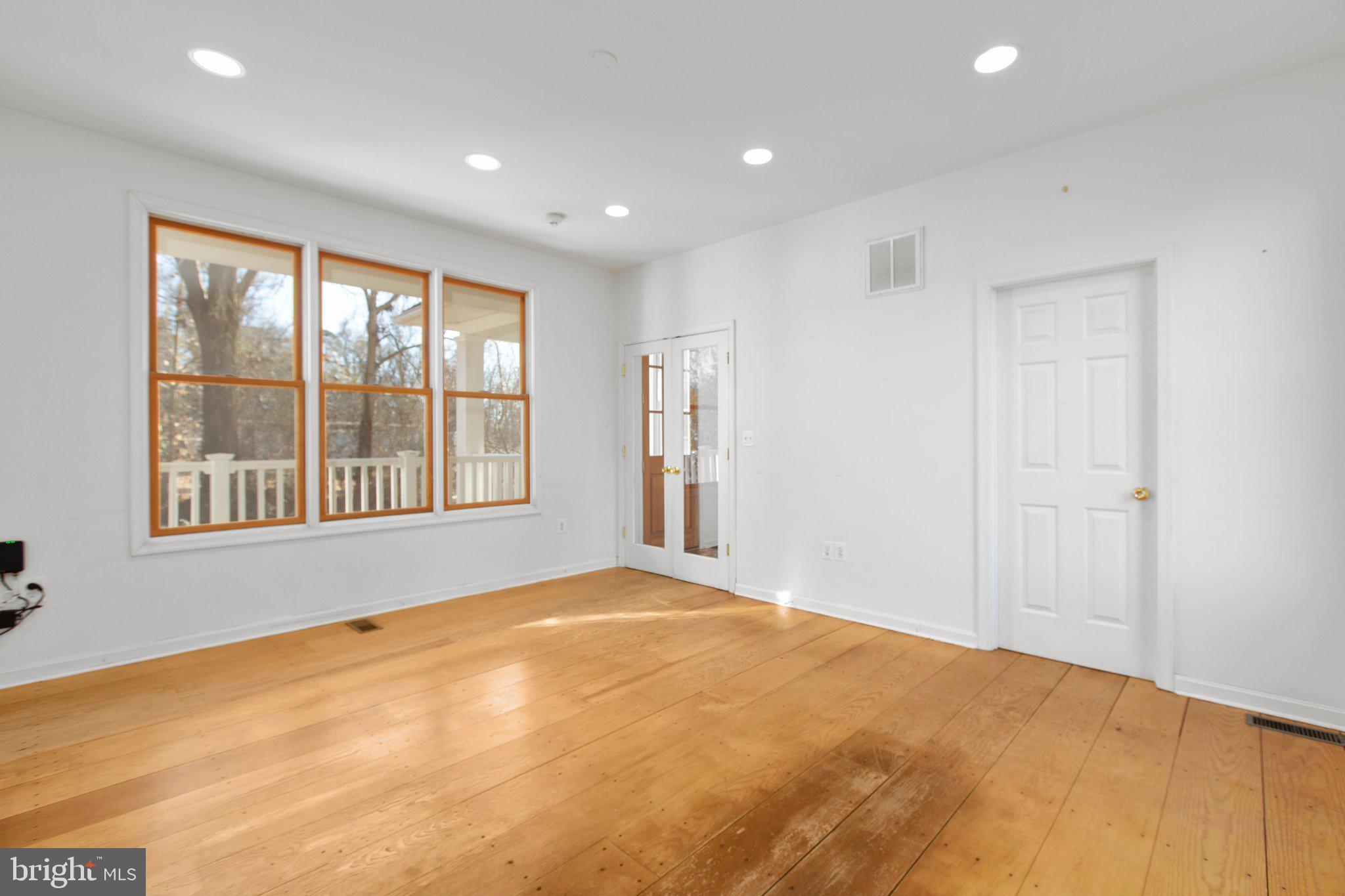 MARLBOROUGH POINT - Residential