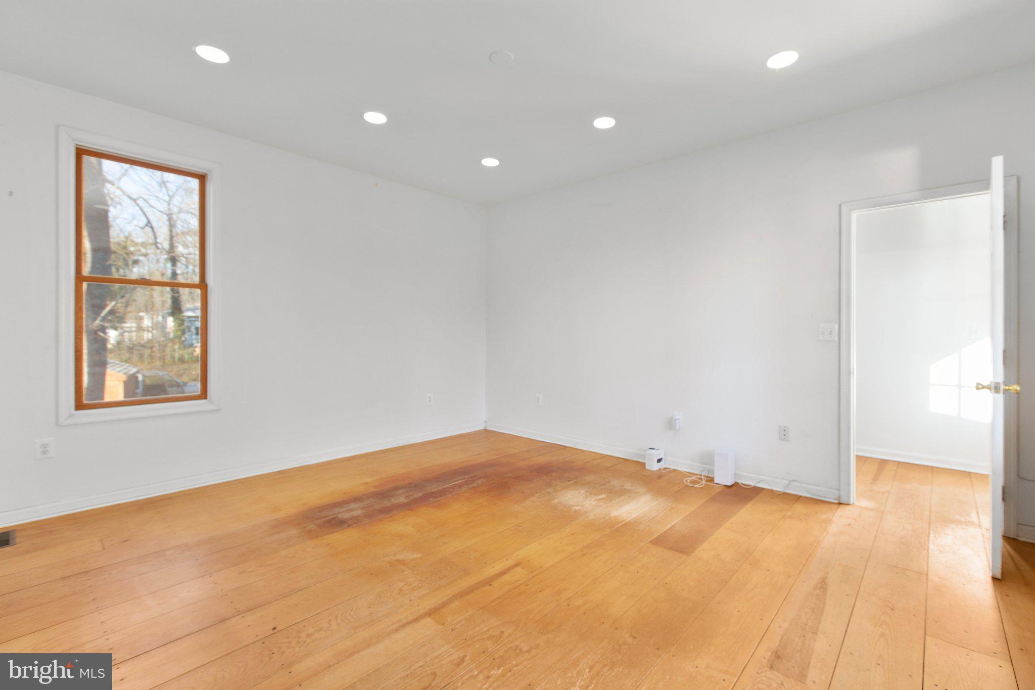 MARLBOROUGH POINT - Residential