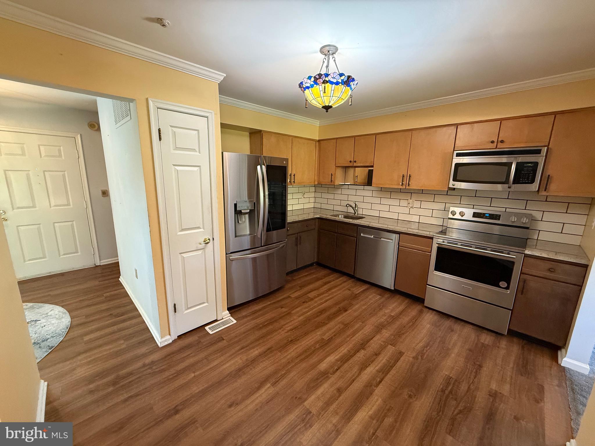 HUNTINGDON BROOK - Residential