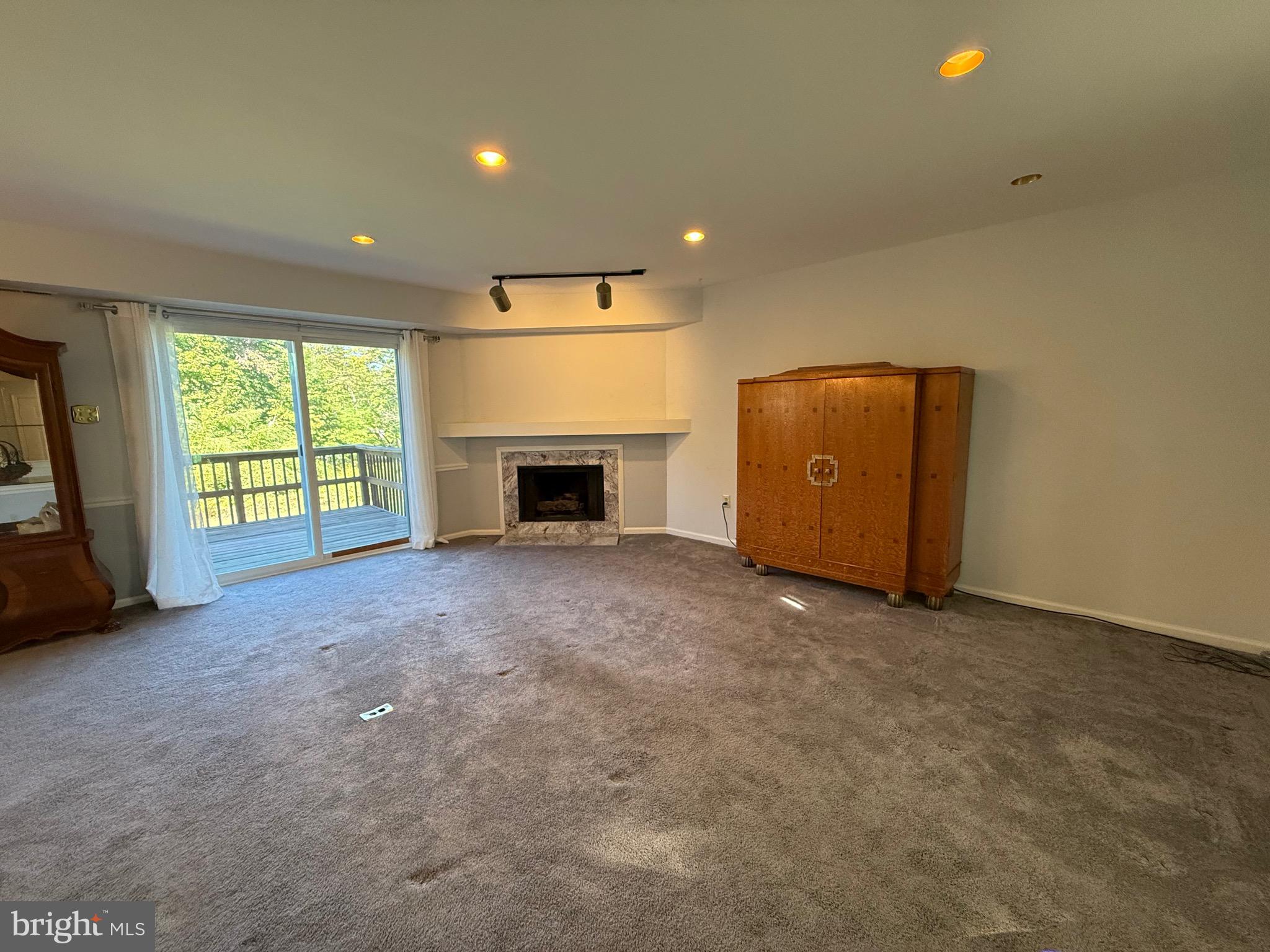 HUNTINGDON BROOK - Residential