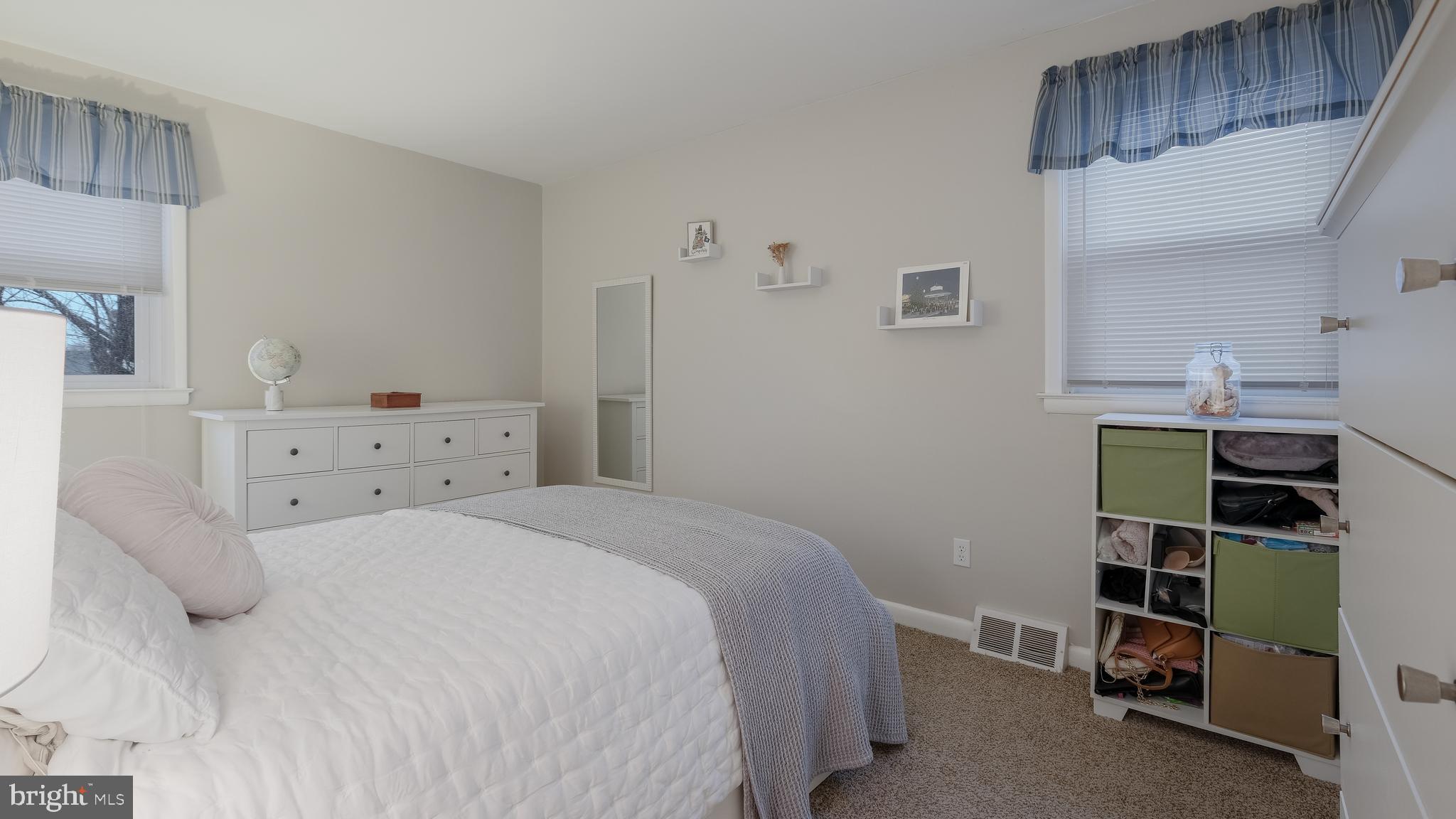 FOX CHASE - Residential