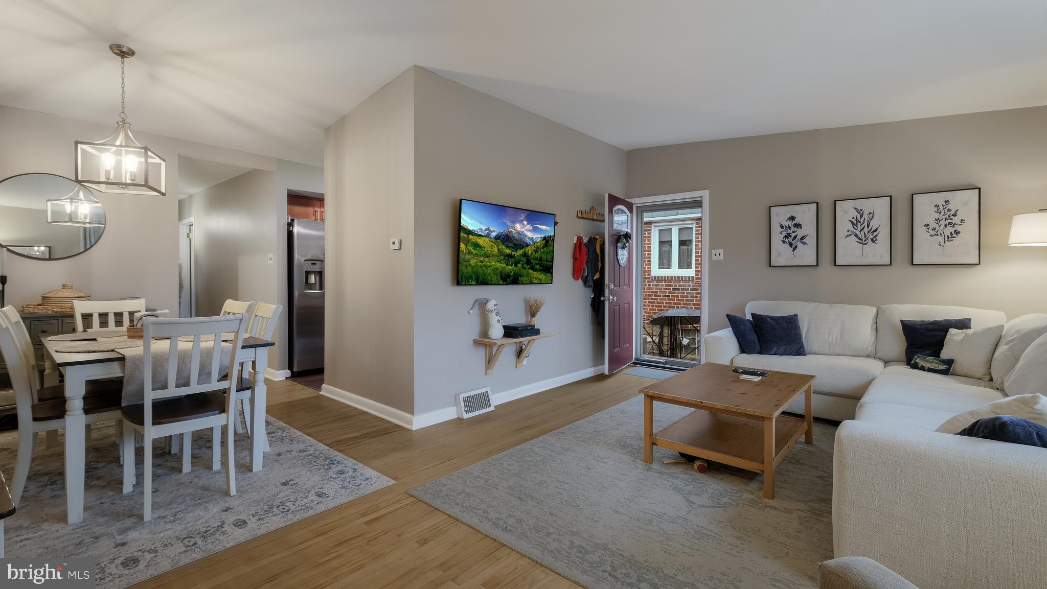 FOX CHASE - Residential