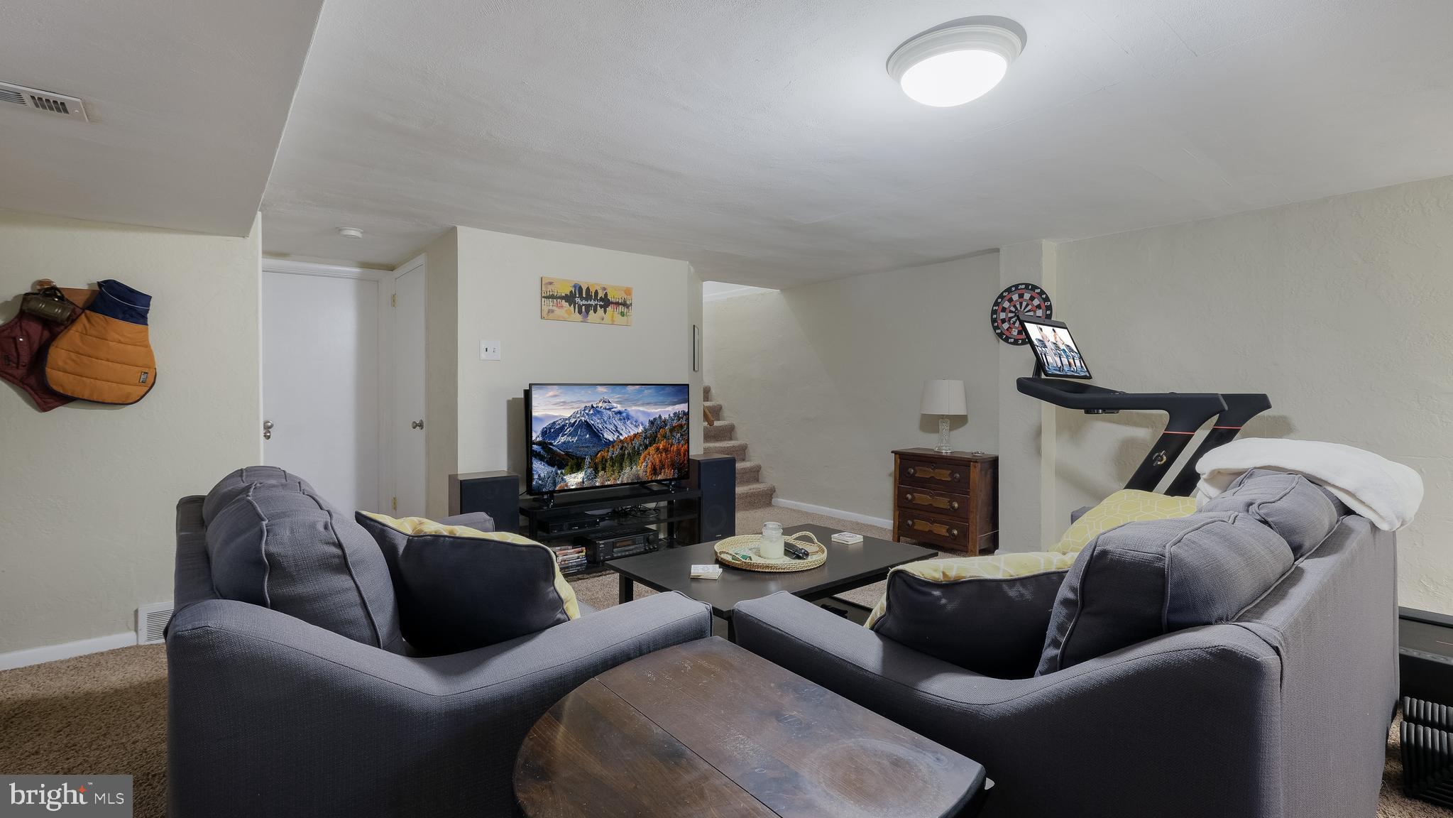 FOX CHASE - Residential