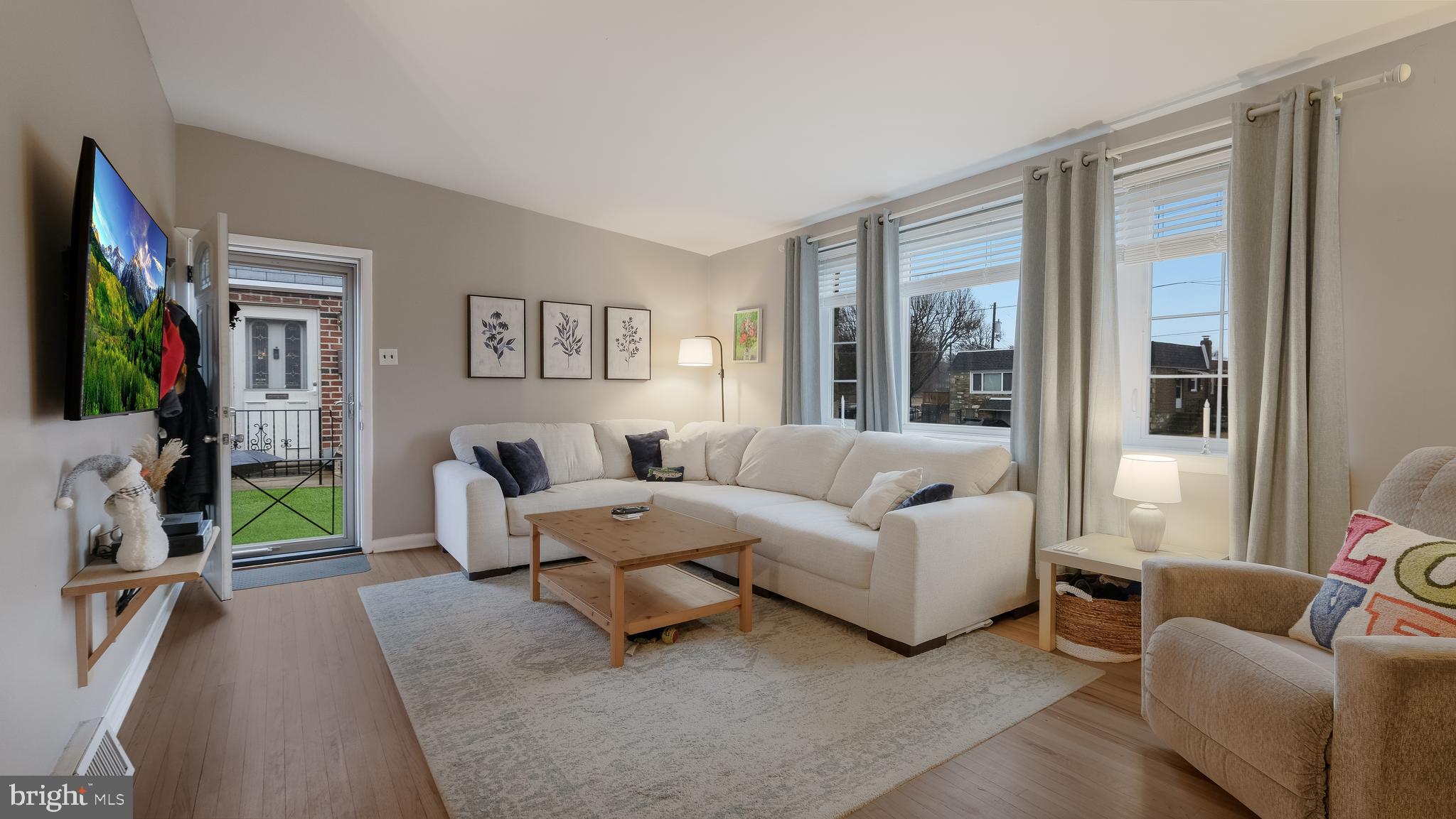 FOX CHASE - Residential