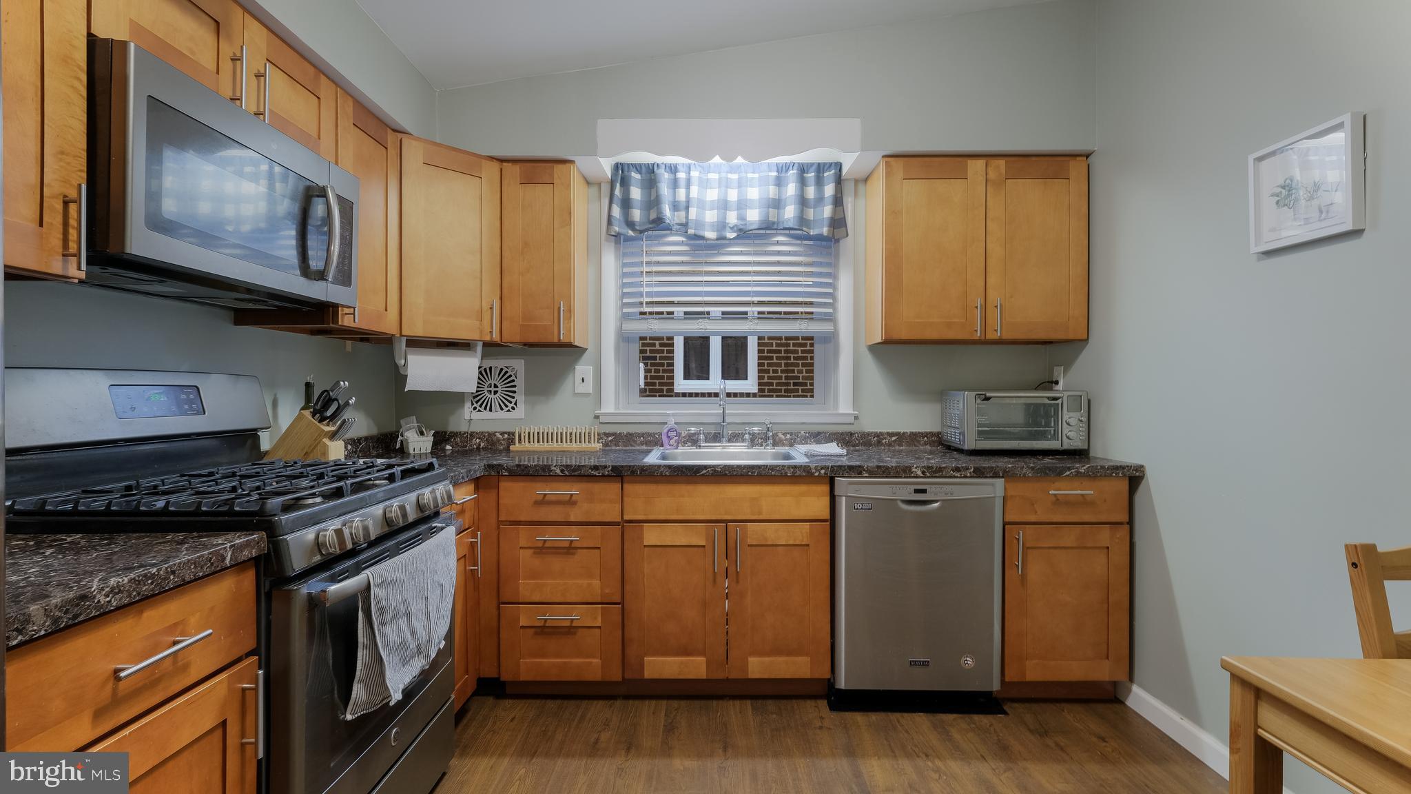 FOX CHASE - Residential