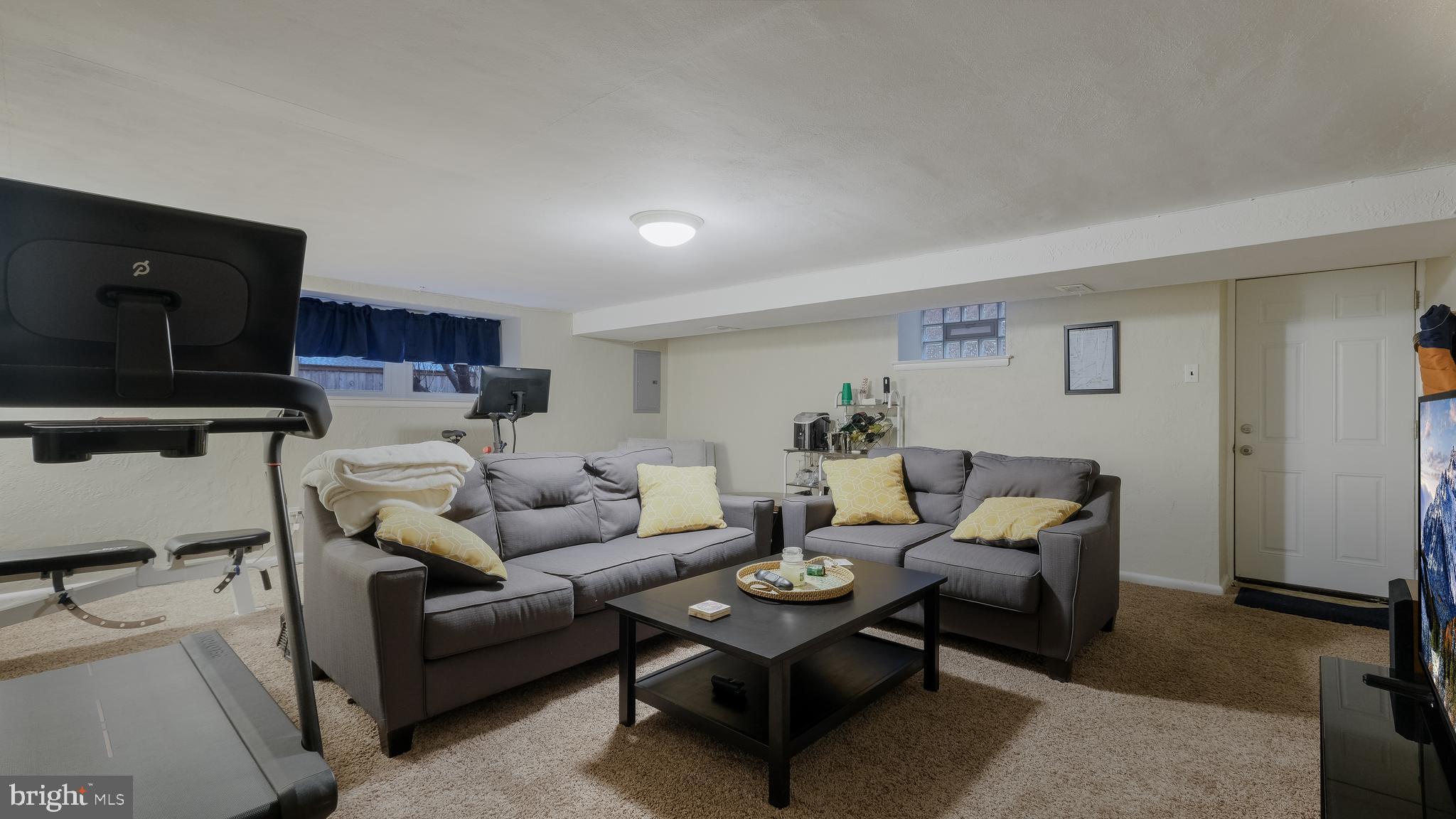 FOX CHASE - Residential