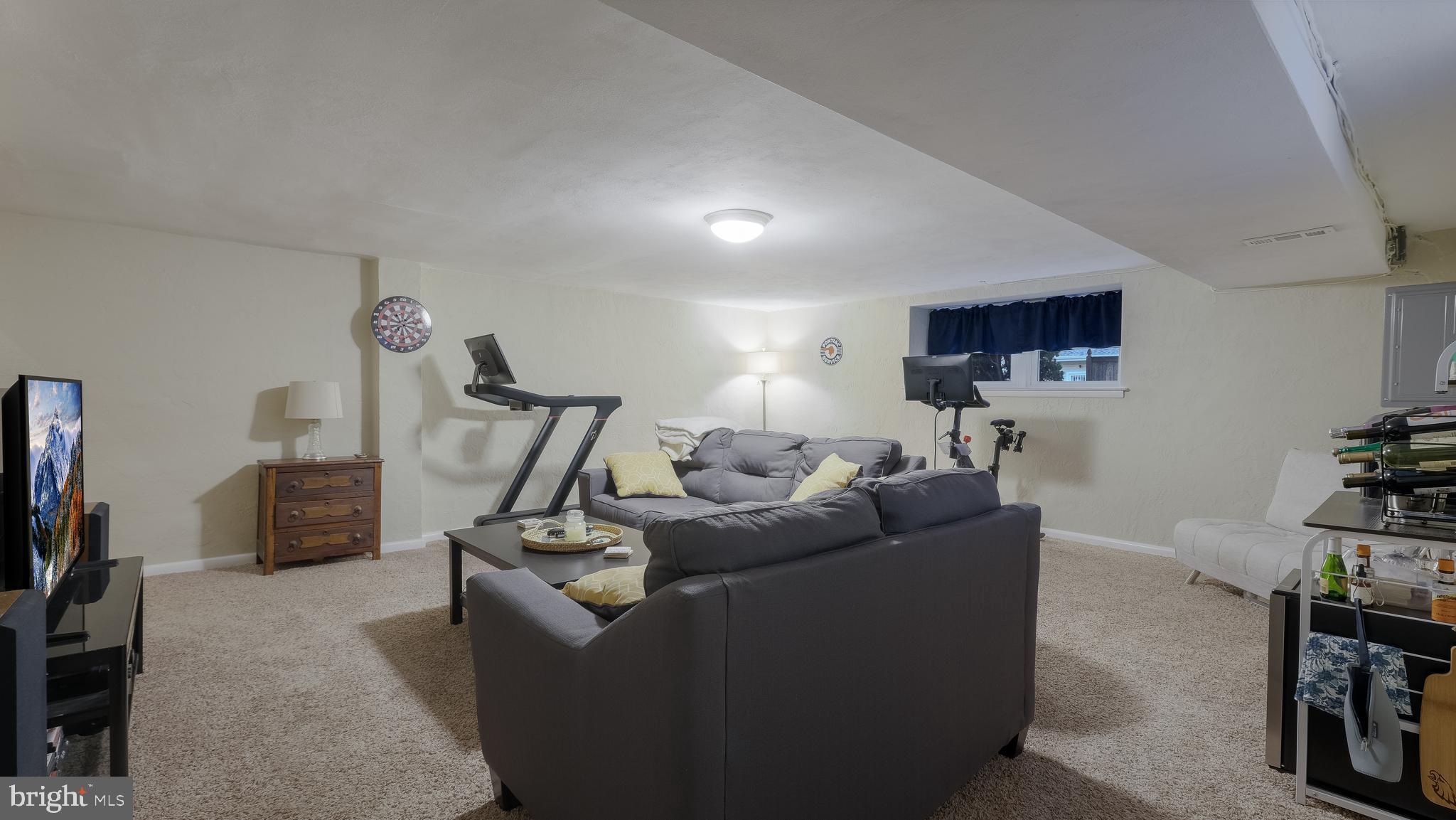 FOX CHASE - Residential