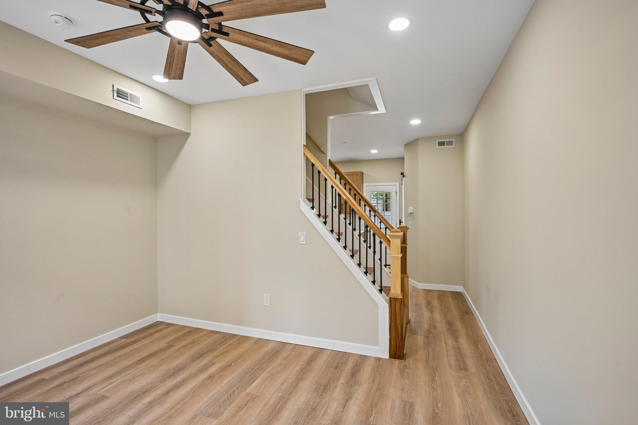 848 N UBER STREET
