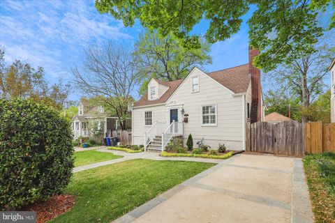 5133 25TH PLACE N ARLINGTON VA 22207