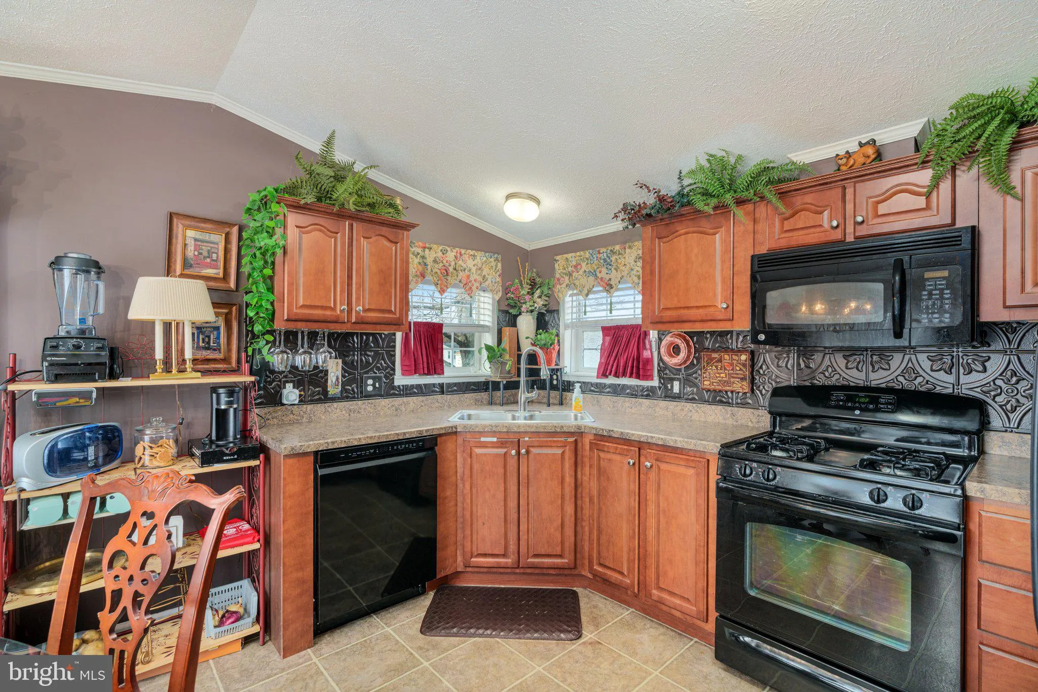 Macungie, Pennsylvania 18062, United States, 2 Bedrooms Bedrooms, ,1 BathroomBathrooms,Residential,Pending,17298