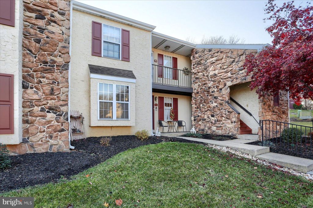 Photo of 153 Oak Knoll Circle, Millersville, PA 17551 (MLS # PALA2061008)