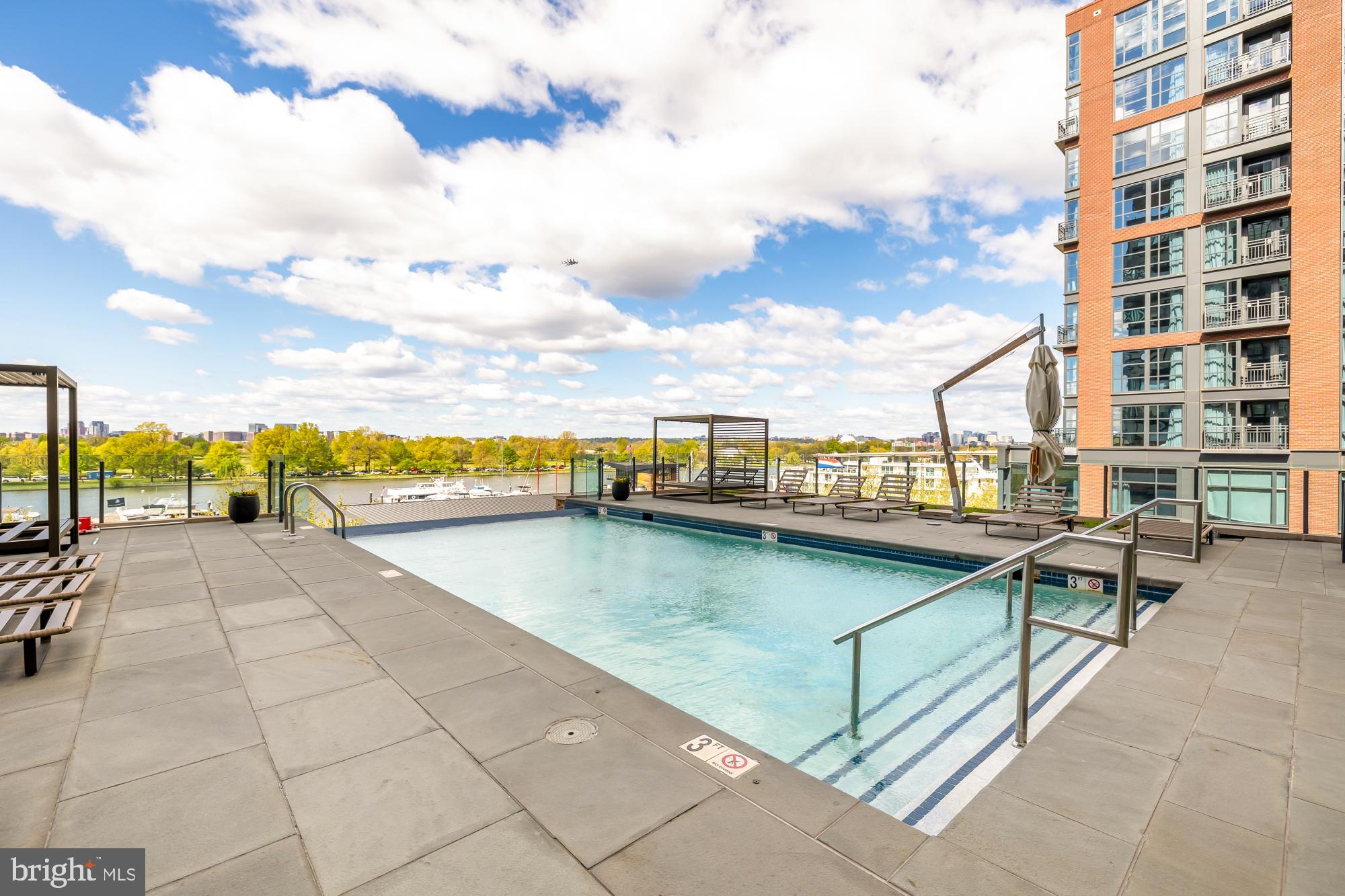 WATERFRONT - Residential