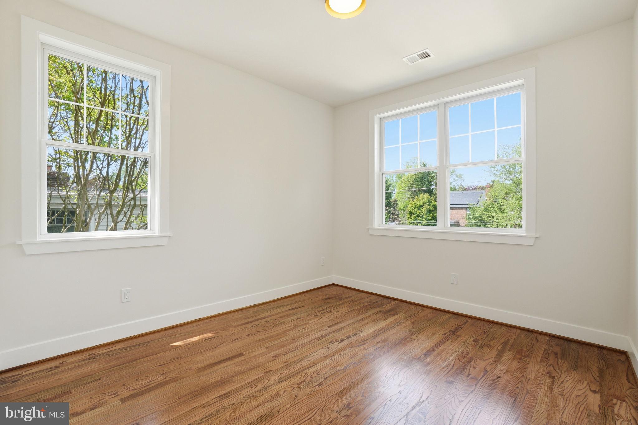 AMERICAN UNIVERSITY PARK - Residential