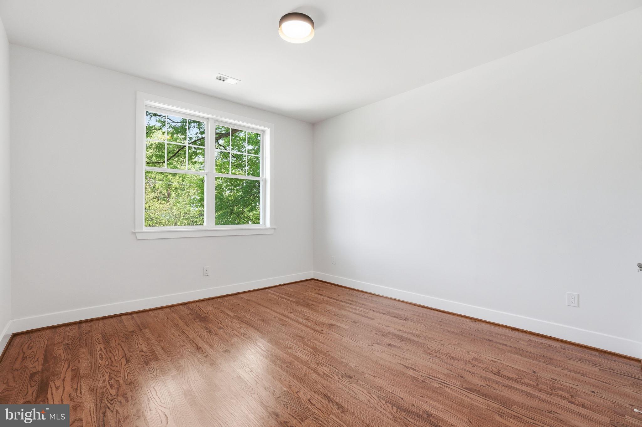 AMERICAN UNIVERSITY PARK - Residential