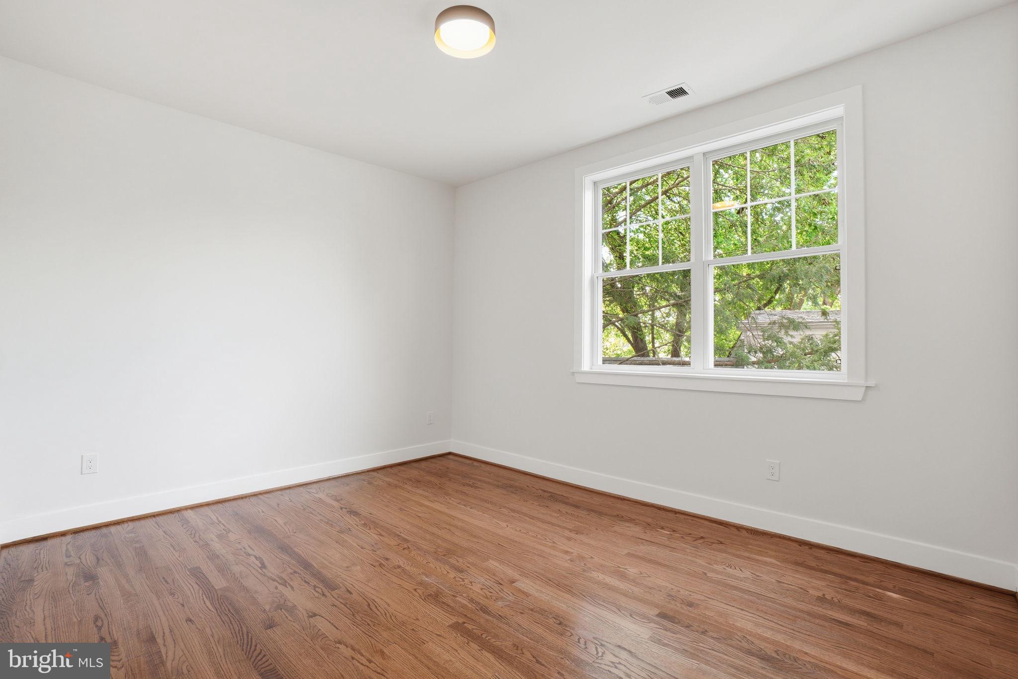 AMERICAN UNIVERSITY PARK - Residential