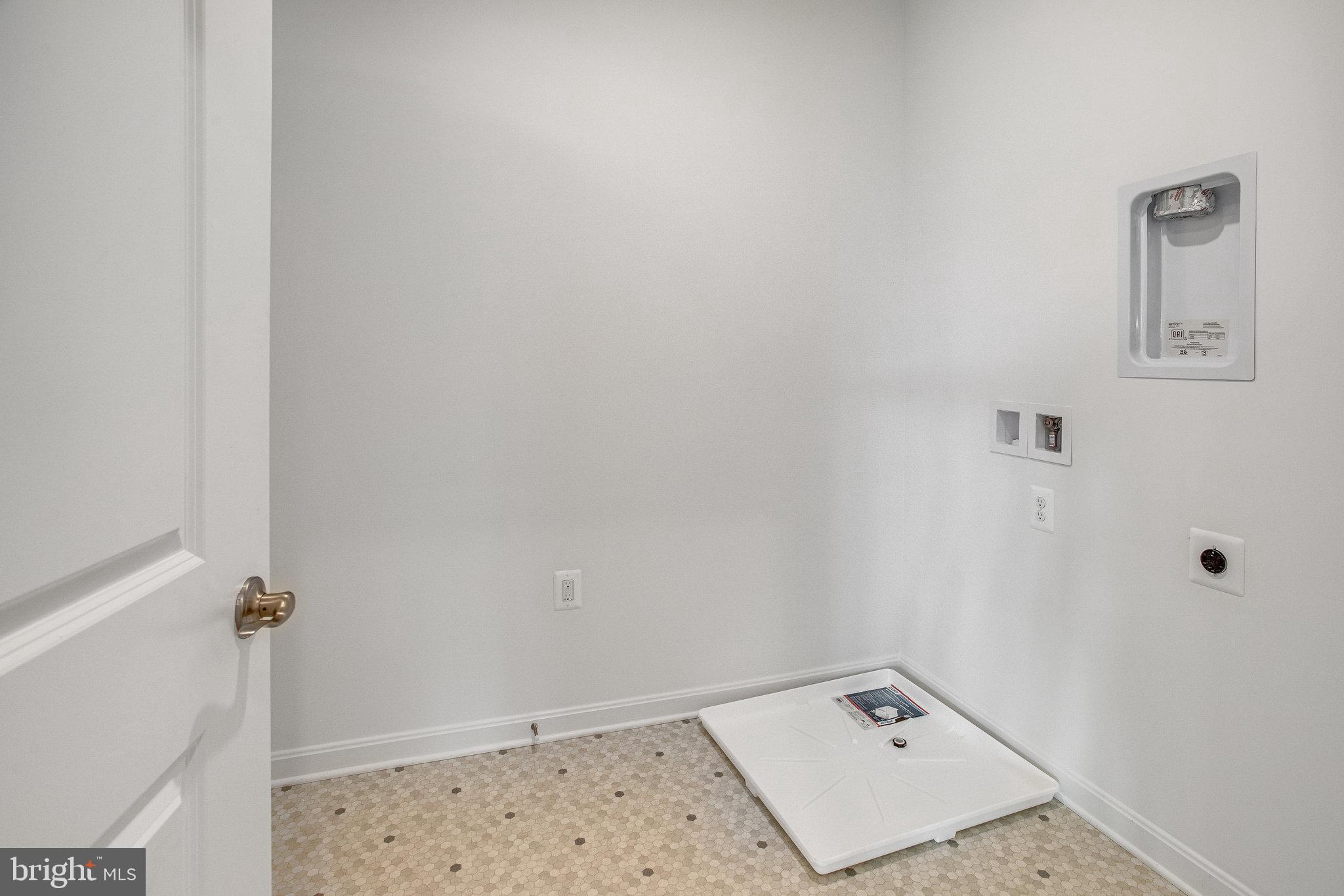 K. HOVNANIAN'S FOUR SEASONS AT VIRGINIA CROSSING - Residential